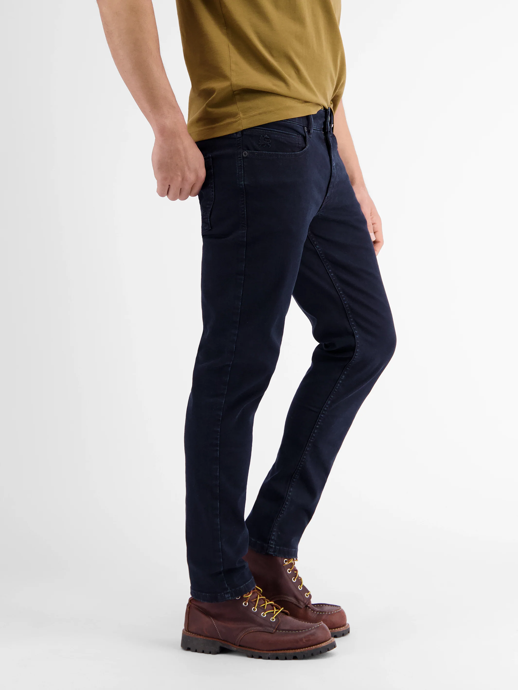 5-Pocket Hyper-Stretch-Denim CRIMSON in SLIM FIT - Image 4