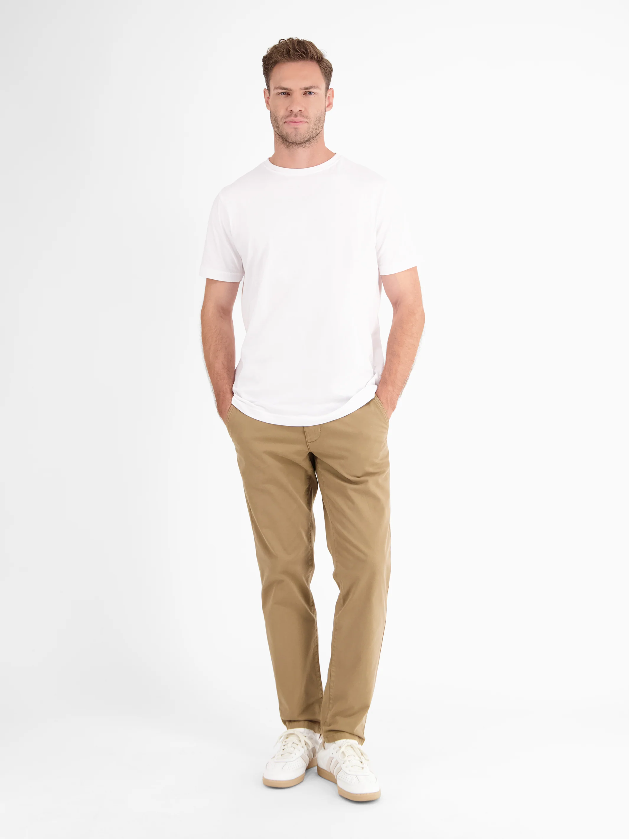 Basic Chino in Strukturqualität, SLIM FIT - Image 16