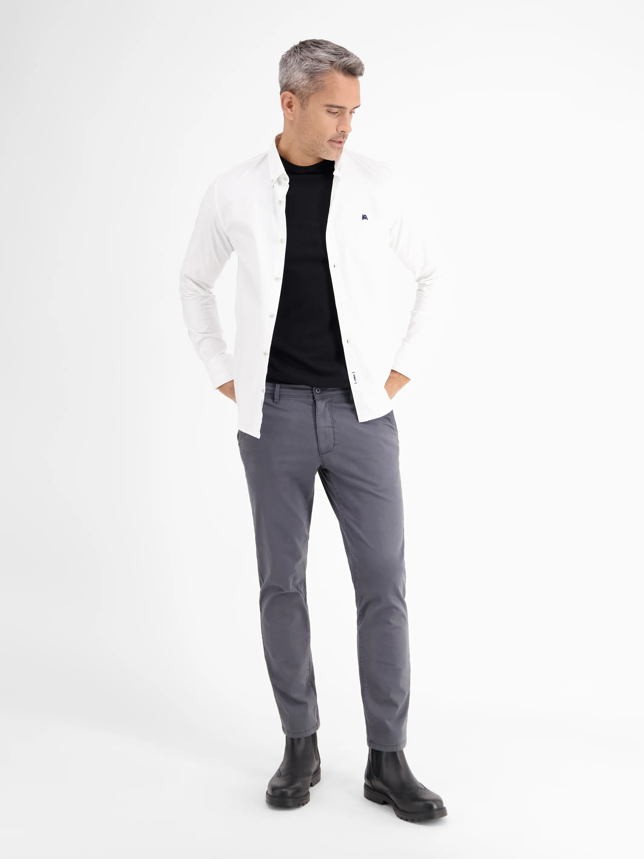 Basic Chino in Strukturqualität, SLIM FIT - Image 24