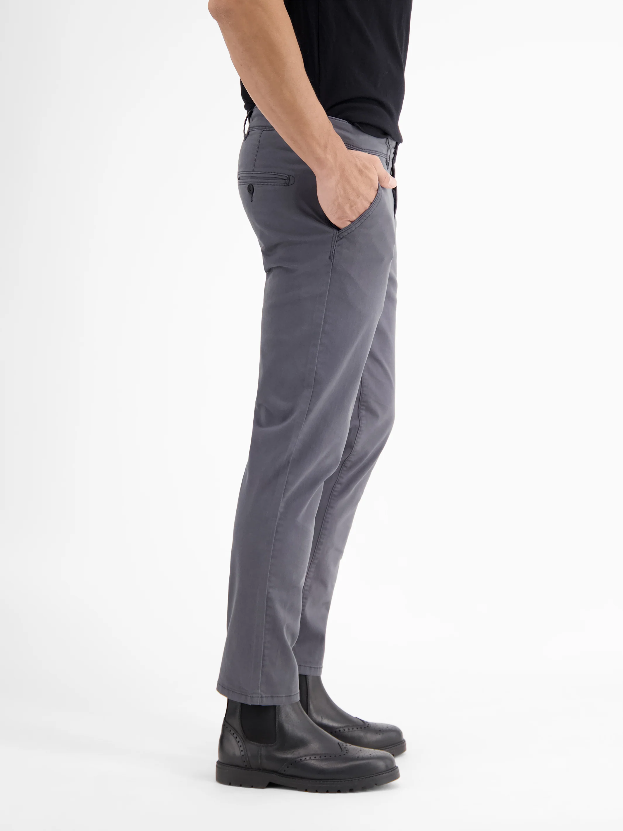 Basic Chino in Strukturqualität, SLIM FIT - Image 25