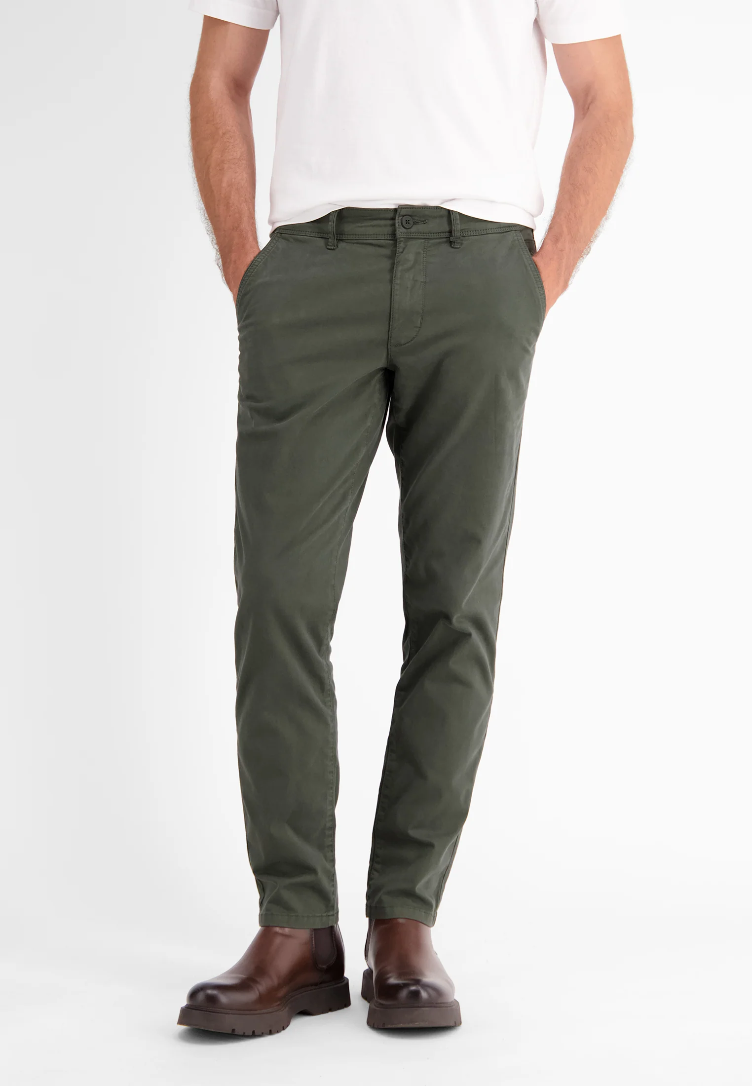 Basic Chino in Strukturqualität, SLIM FIT - Image 39