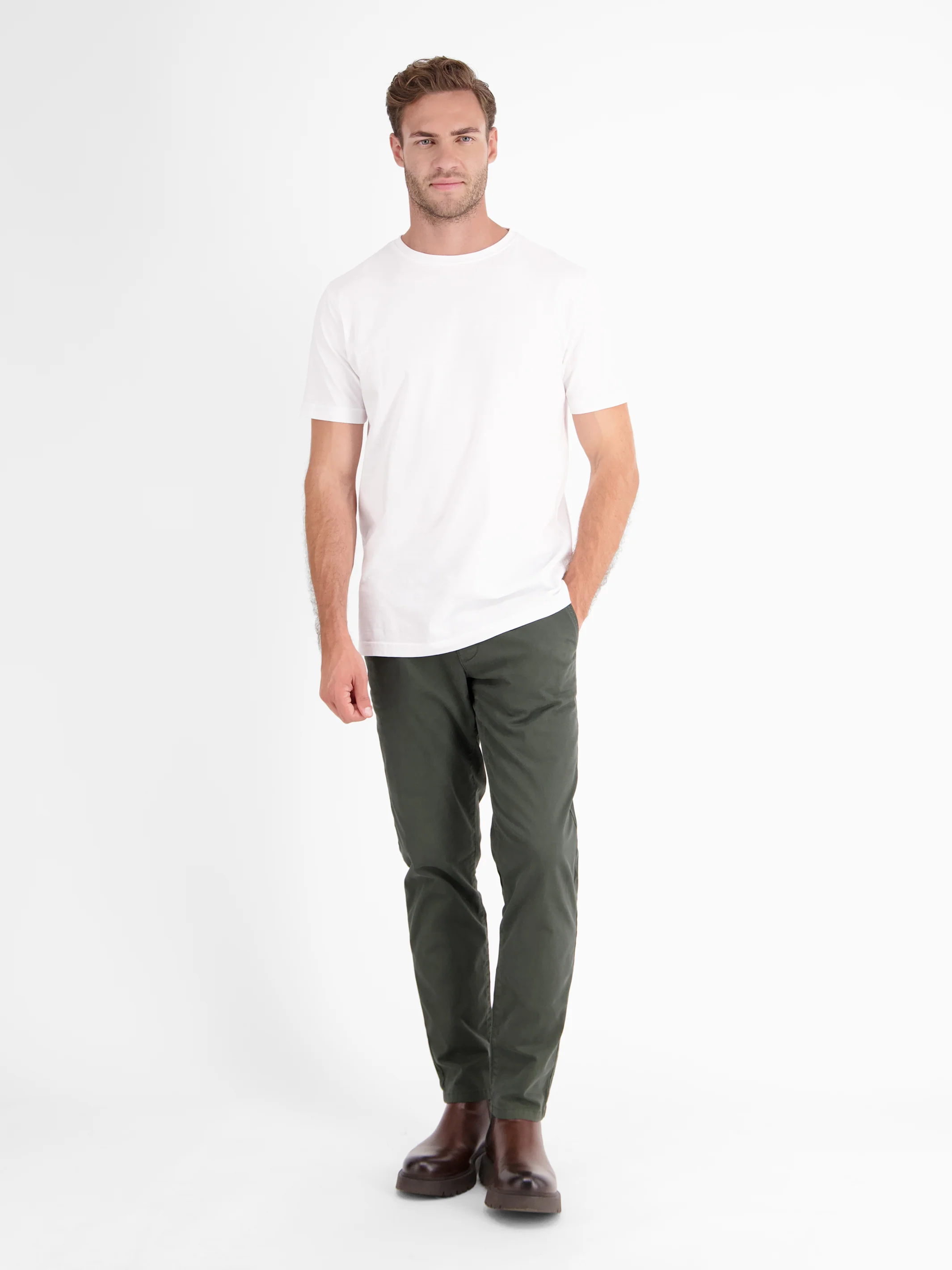 Basic Chino in Strukturqualität, SLIM FIT - Image 41