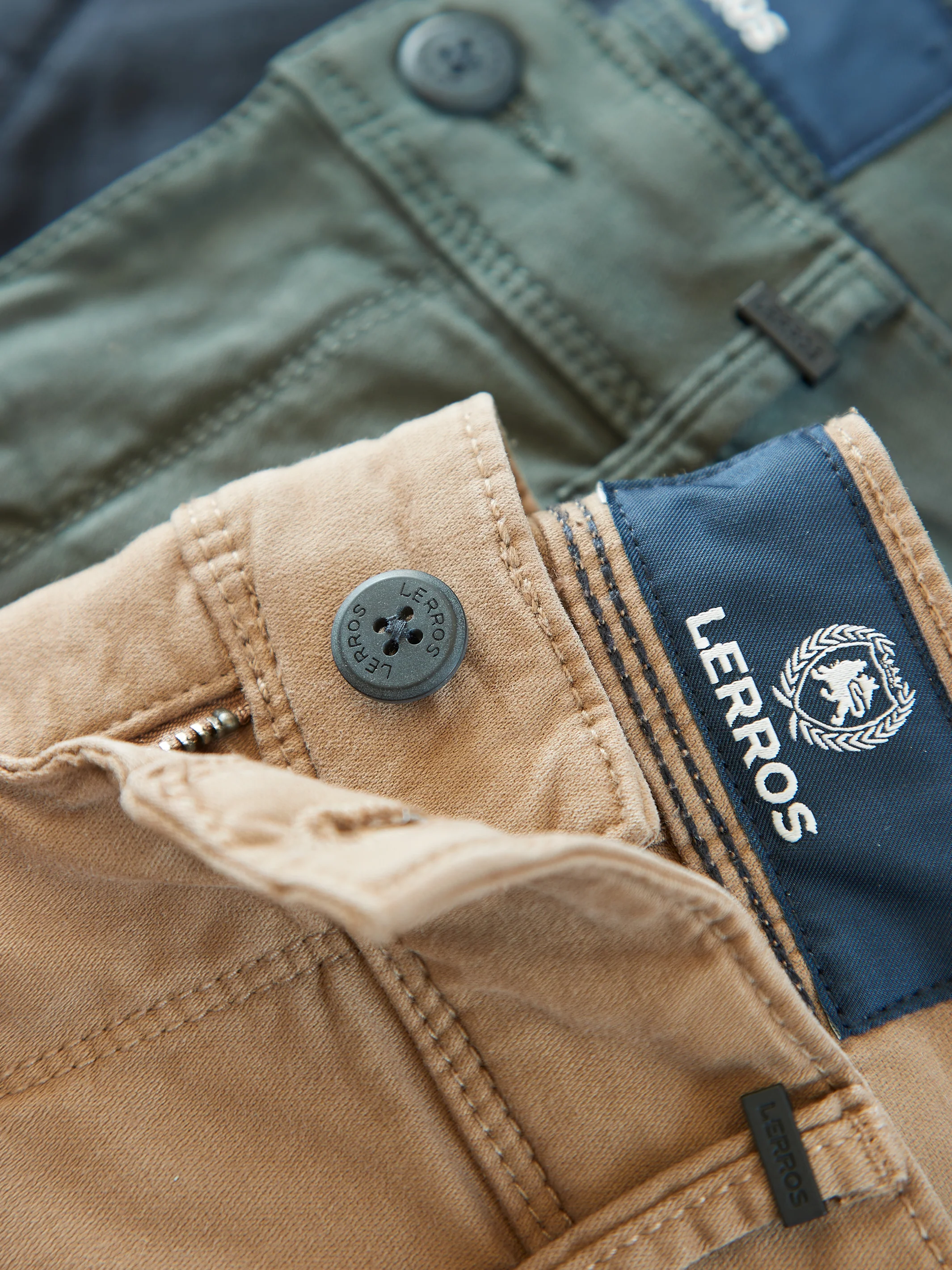 Basic Chino in Strukturqualität, SLIM FIT - Image 9