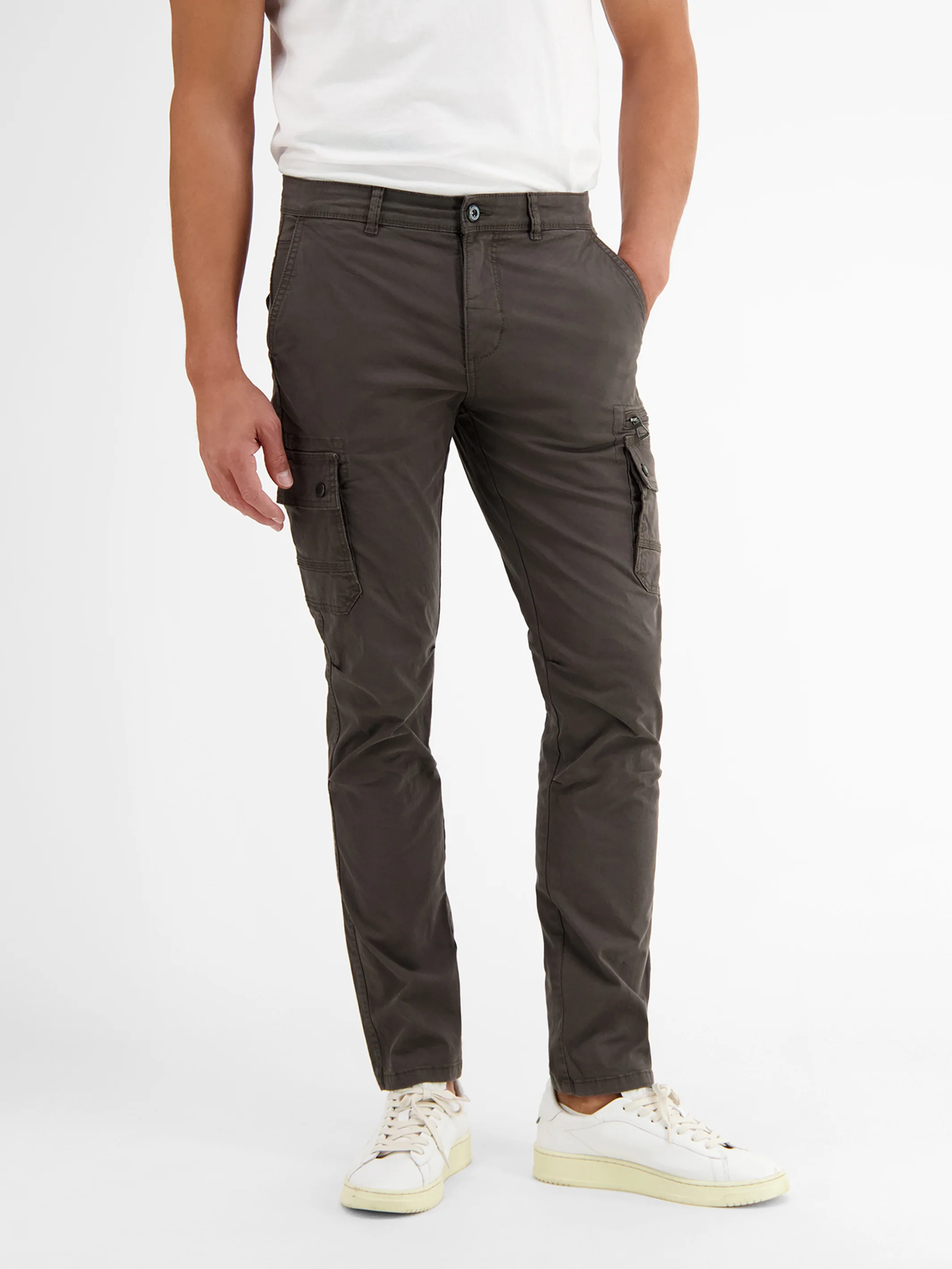 Cargo Pants in schmaler, gerader Passform - Image 13