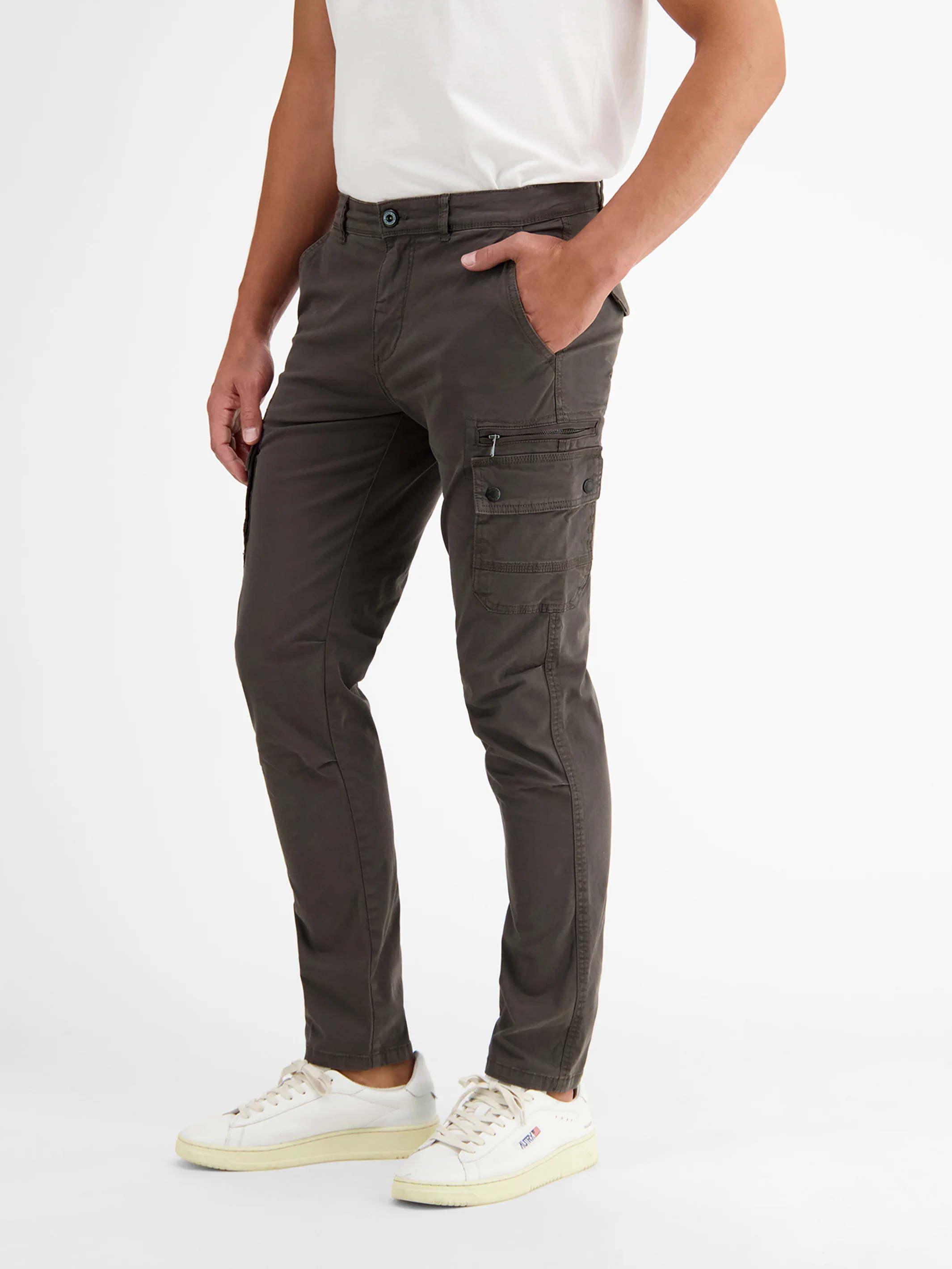 Cargo Pants in schmaler, gerader Passform - Image 14