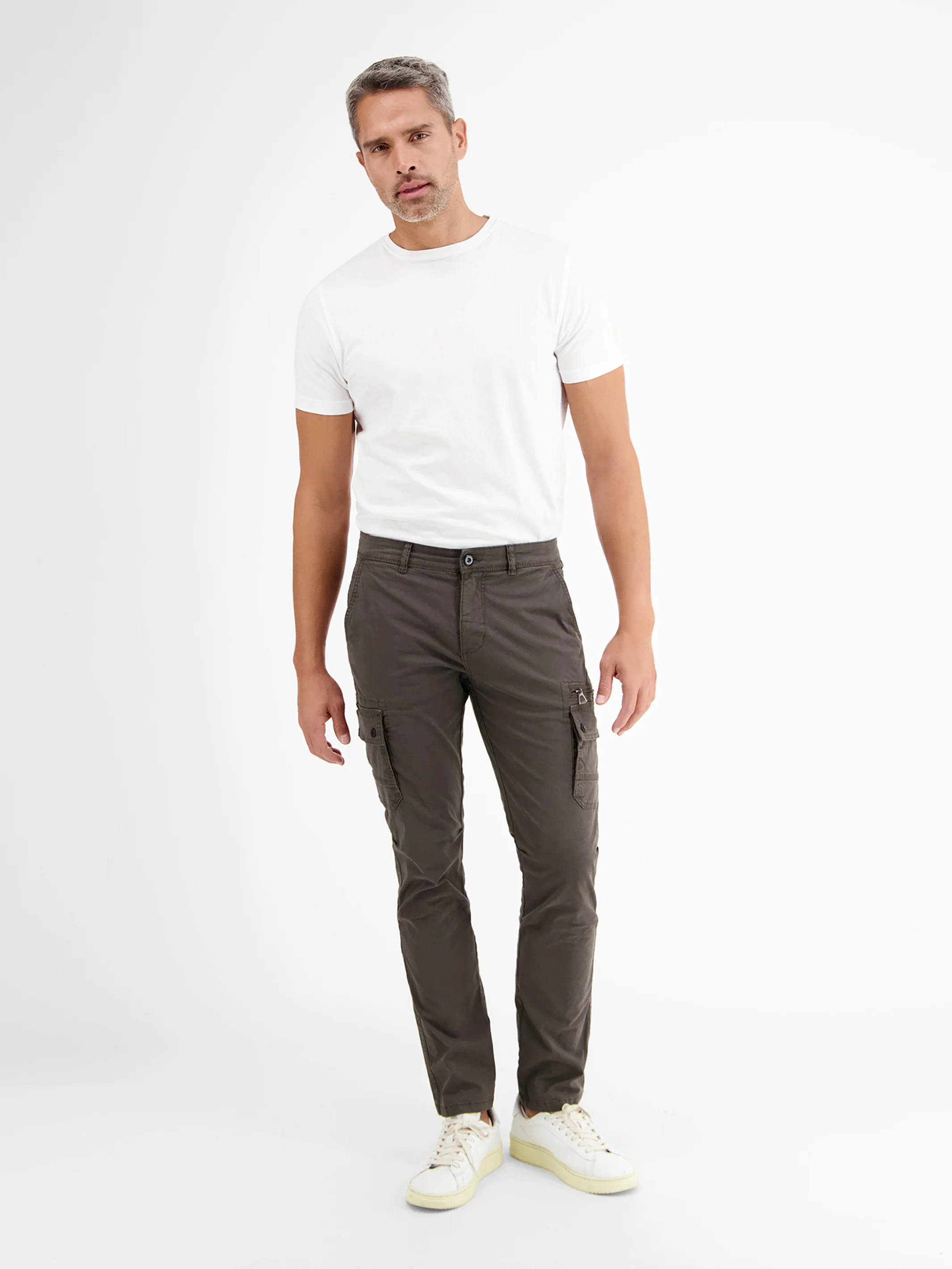 Cargo Pants in schmaler, gerader Passform - Image 15