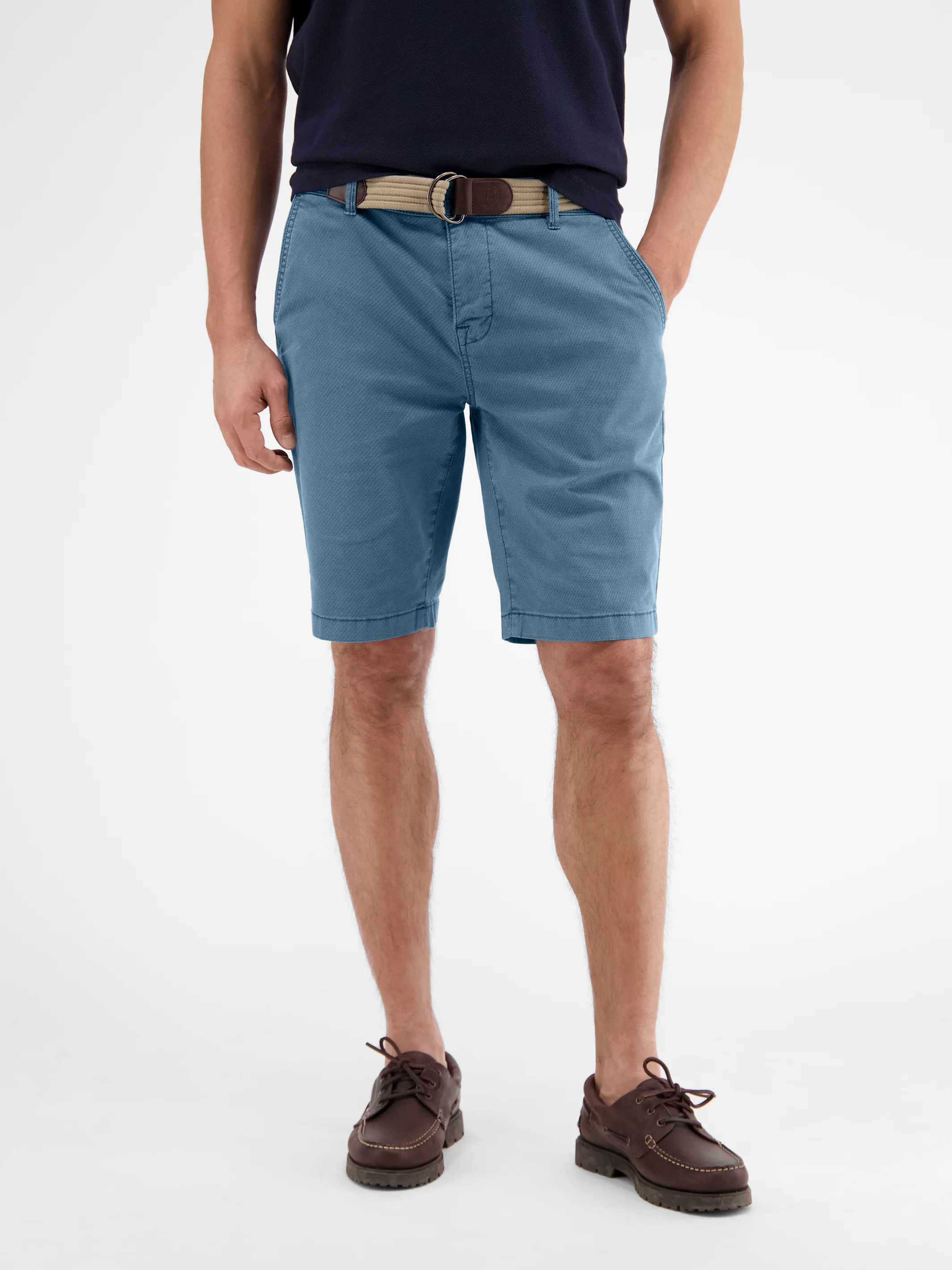 Chino-Bermuda mit Gürtel - Image 16
