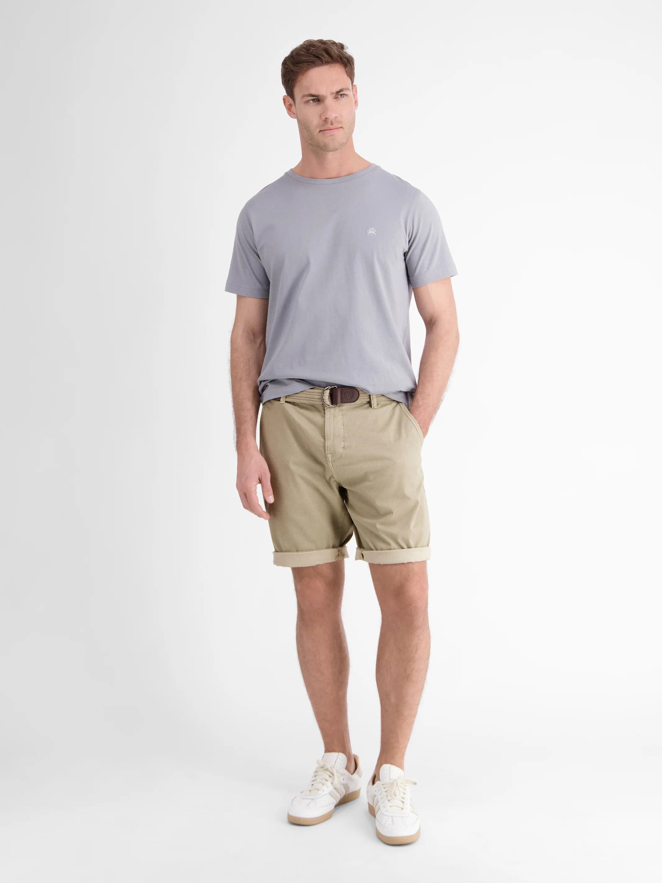 Chino-Bermuda mit Gürtel - Image 28
