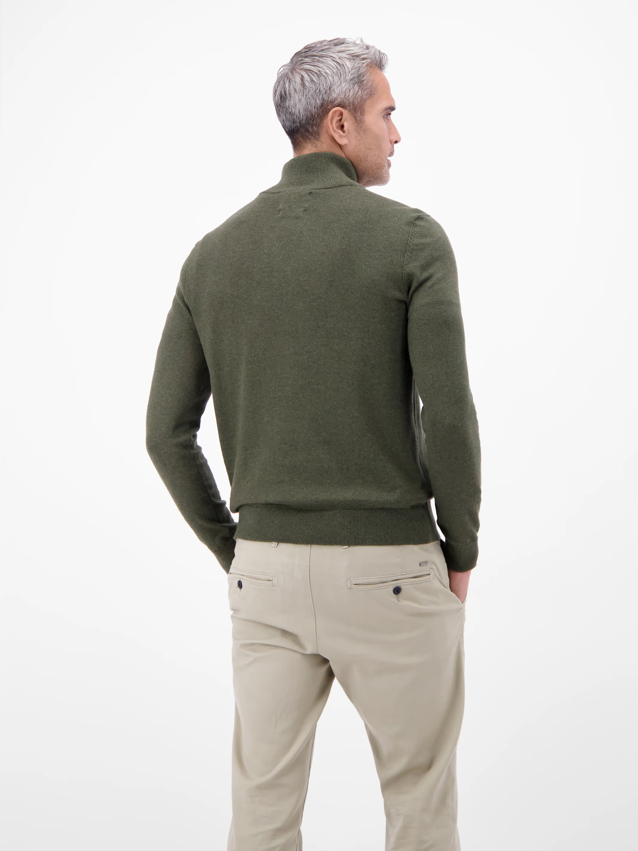 Flachstrickpullover mit Troyerkragen - Image 47