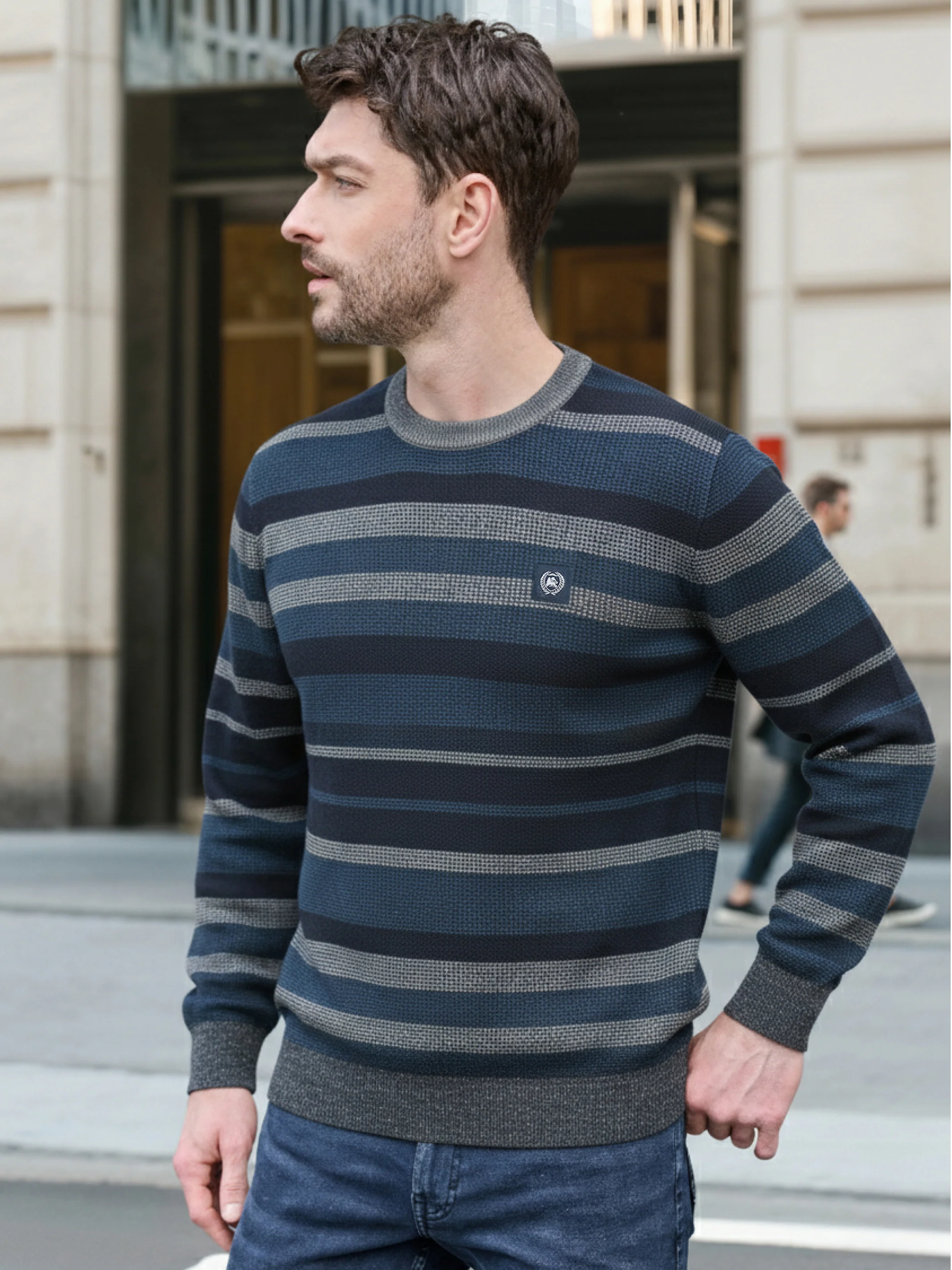 Gestreifter Strickpullover - Image 7