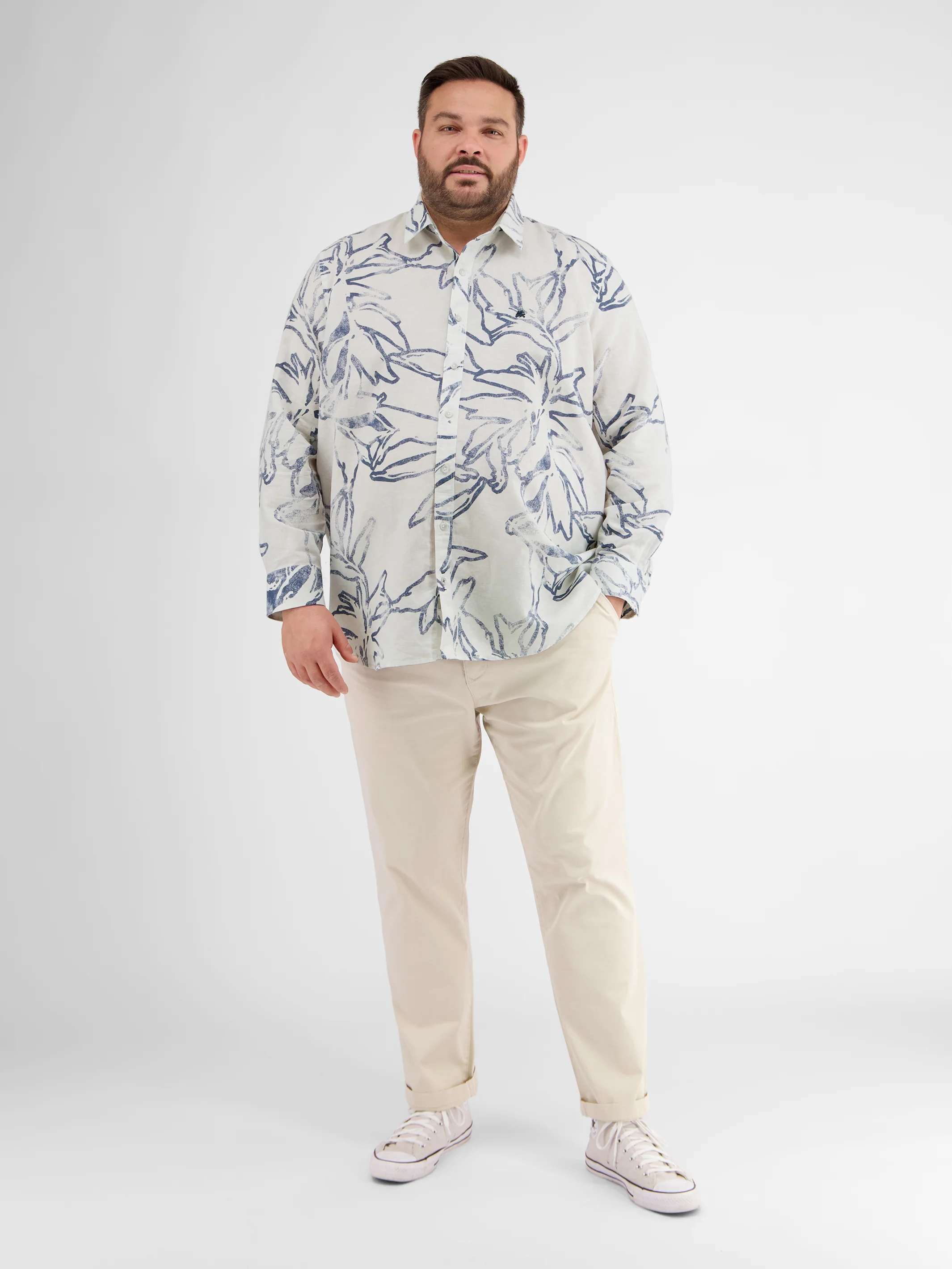 Herren Langarmhemd mit sommerlichem Print - Image 5