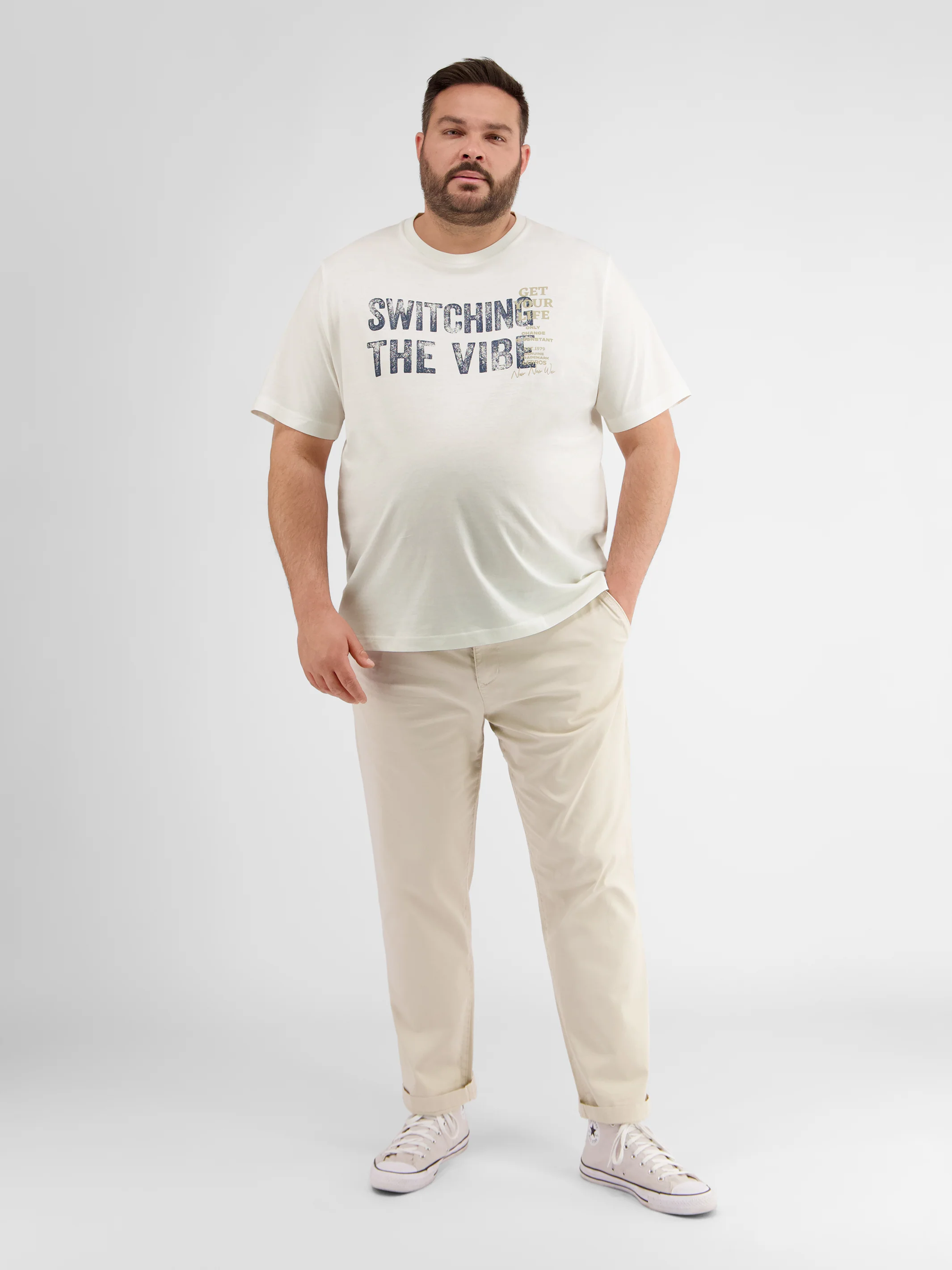 Herren T-Shirt mit Brust-Print - Image 4