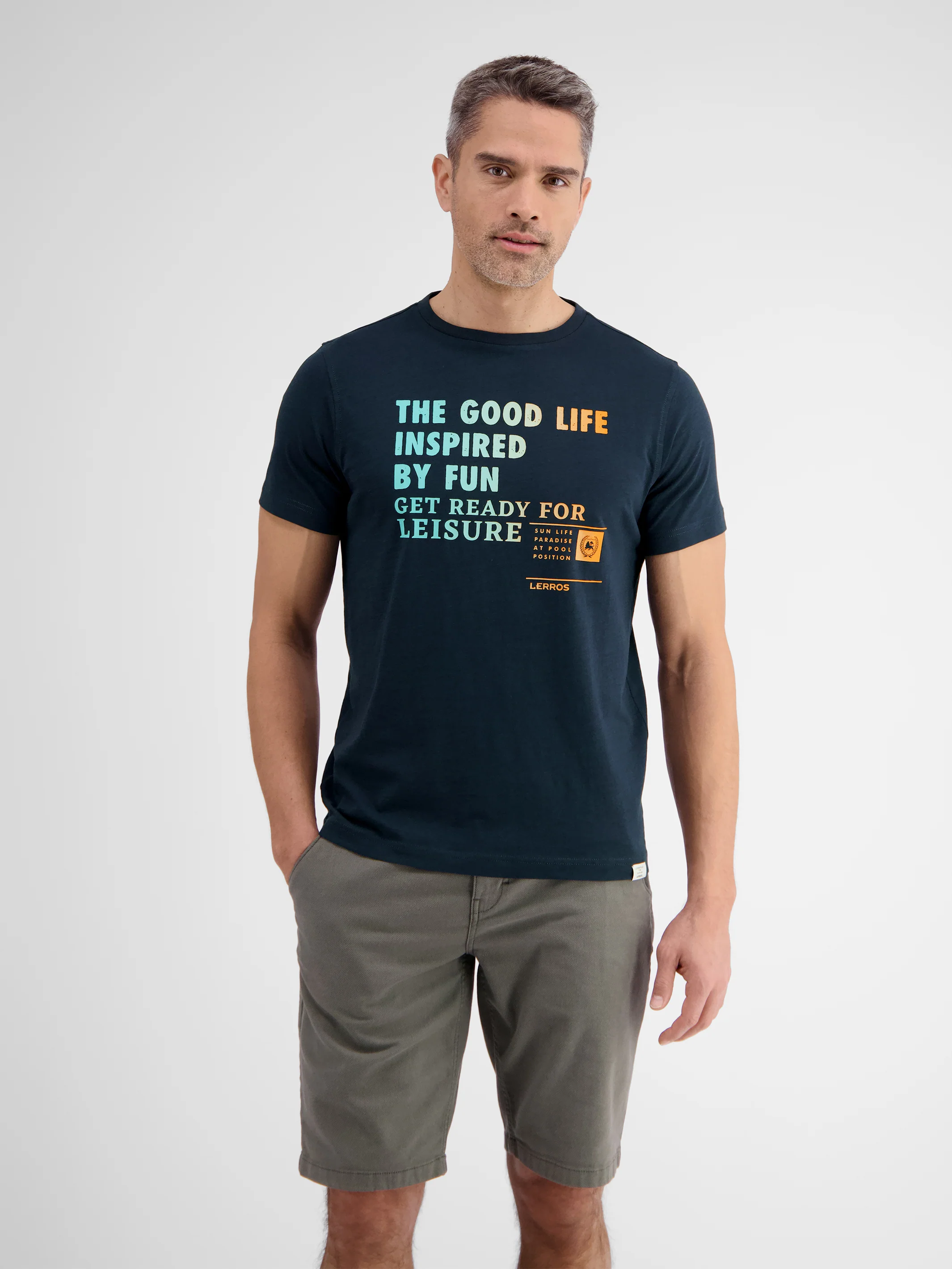 Herren T-Shirt mit Frontprint - Image 7