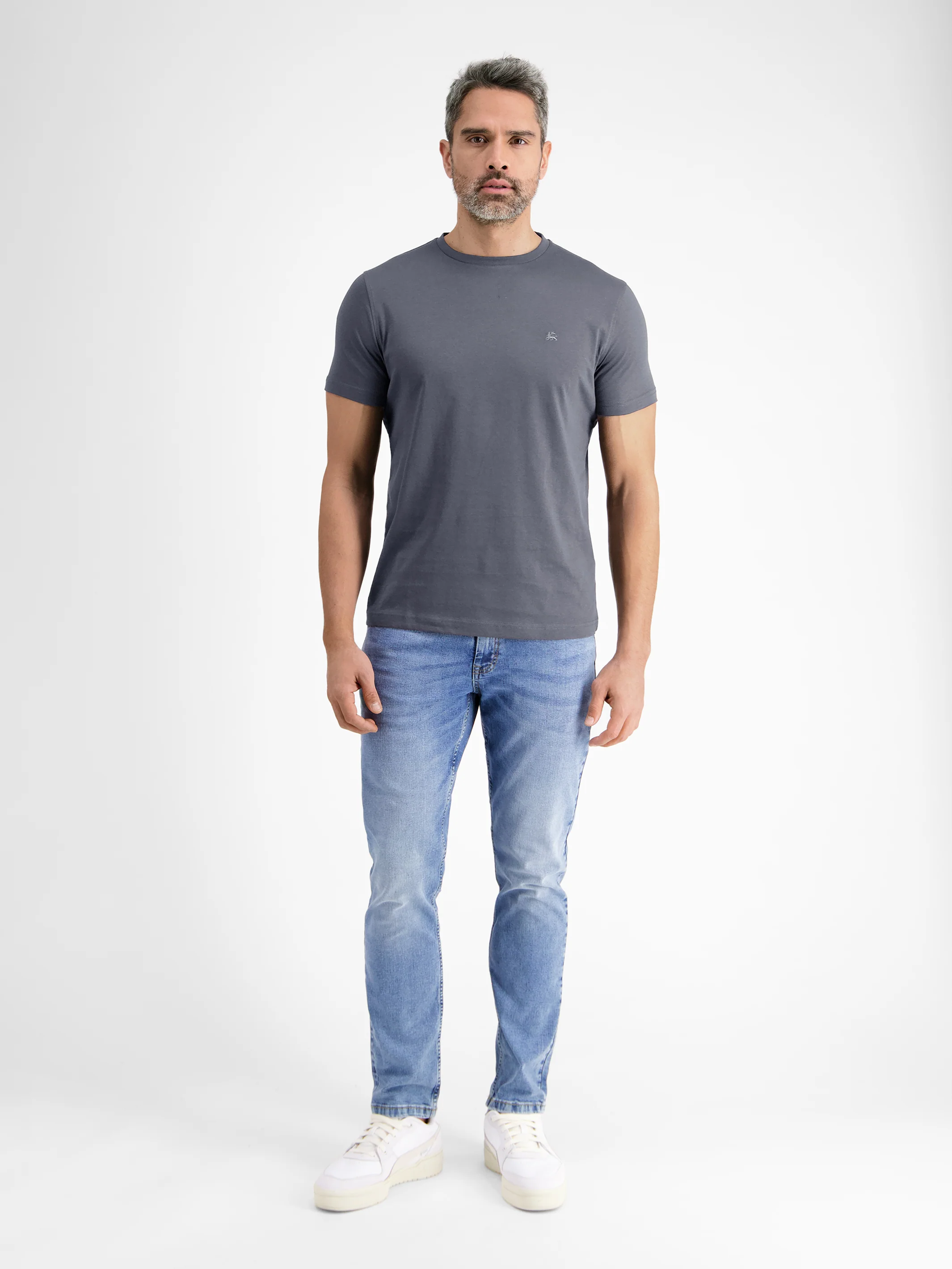 Klassisches Rundhals Herren T-Shirt - Image 16