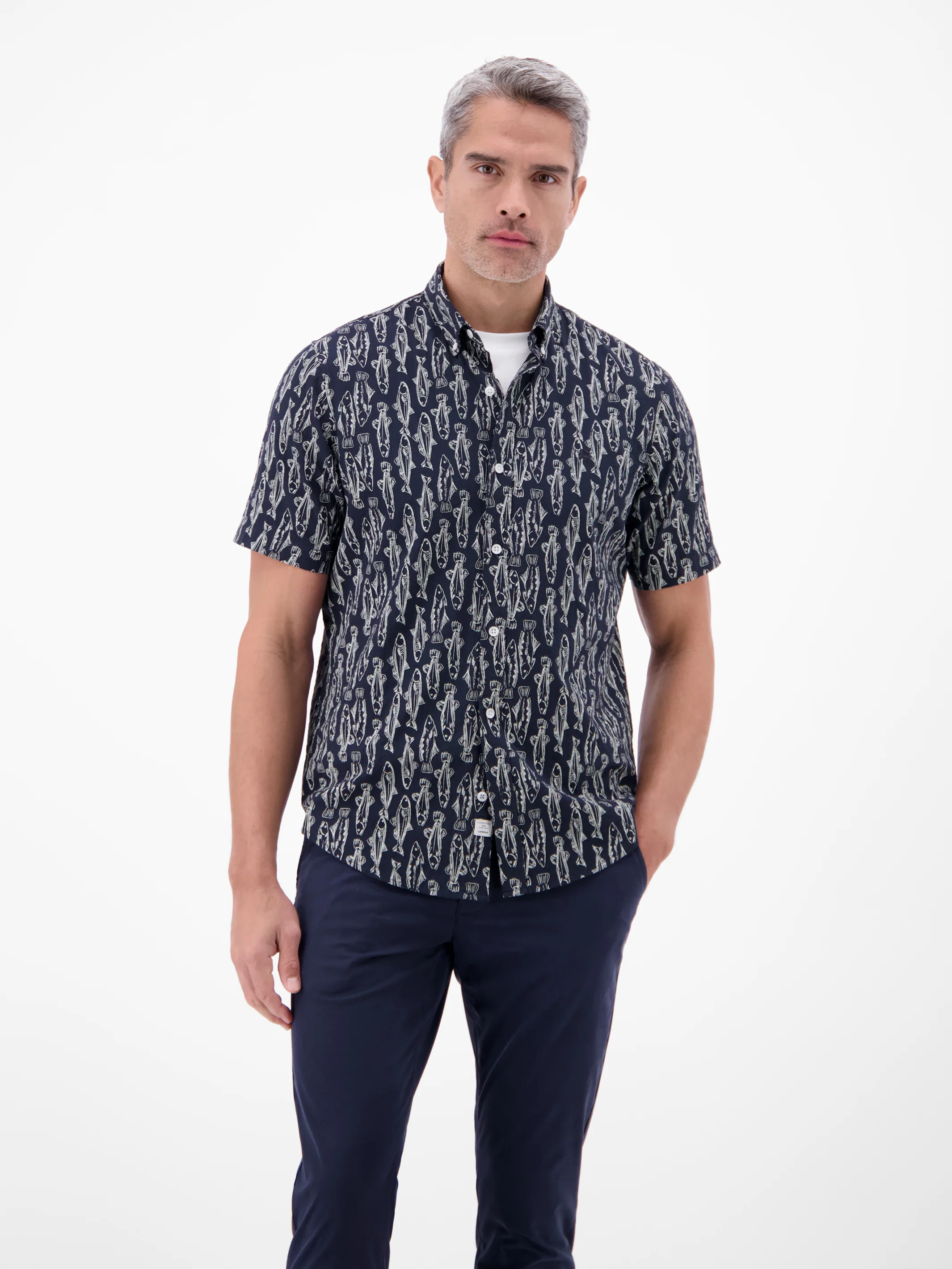 Kurzarmhemd mit marinem All-over-Print - Image 3
