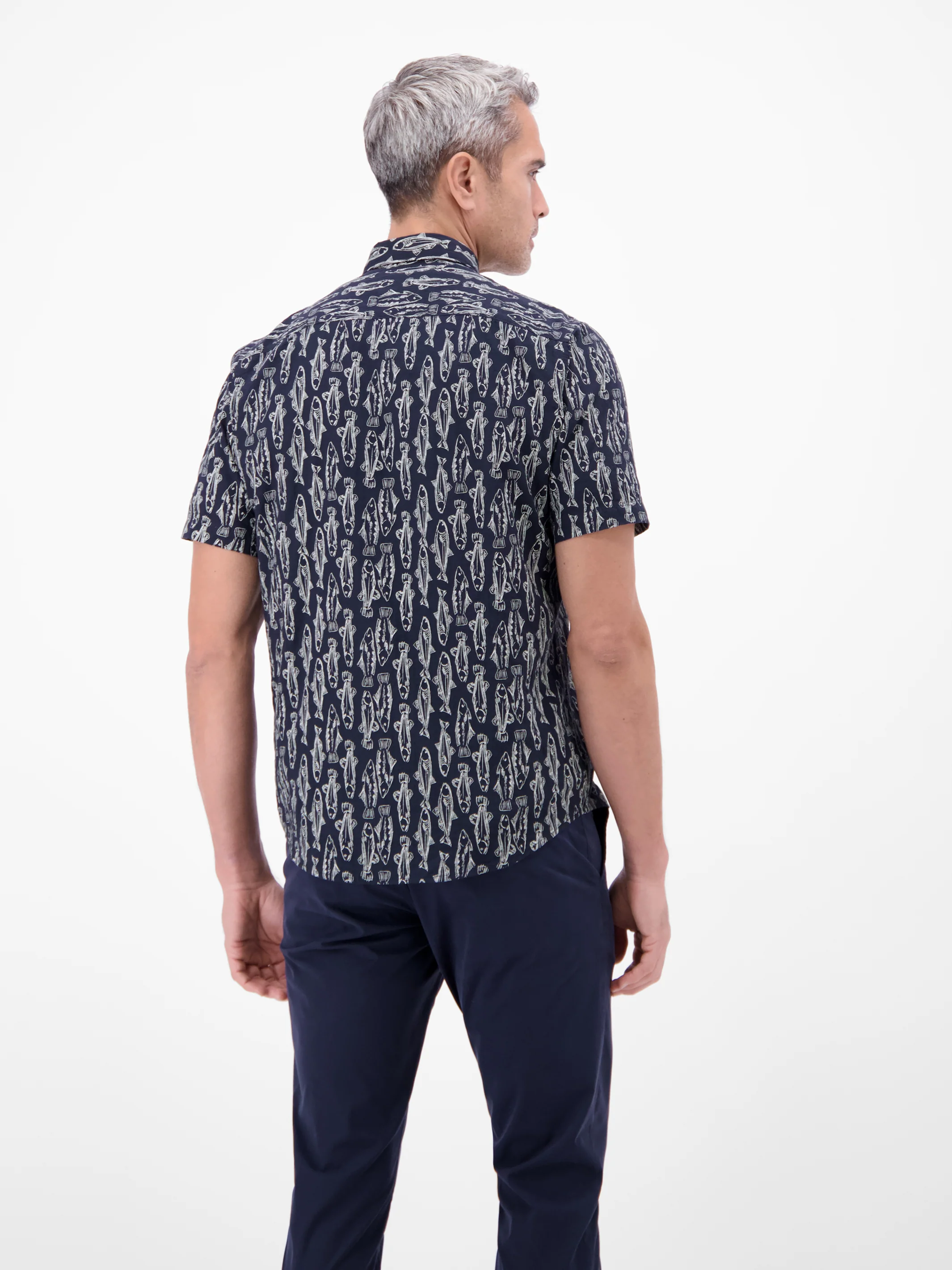 Kurzarmhemd mit marinem All-over-Print - Image 4