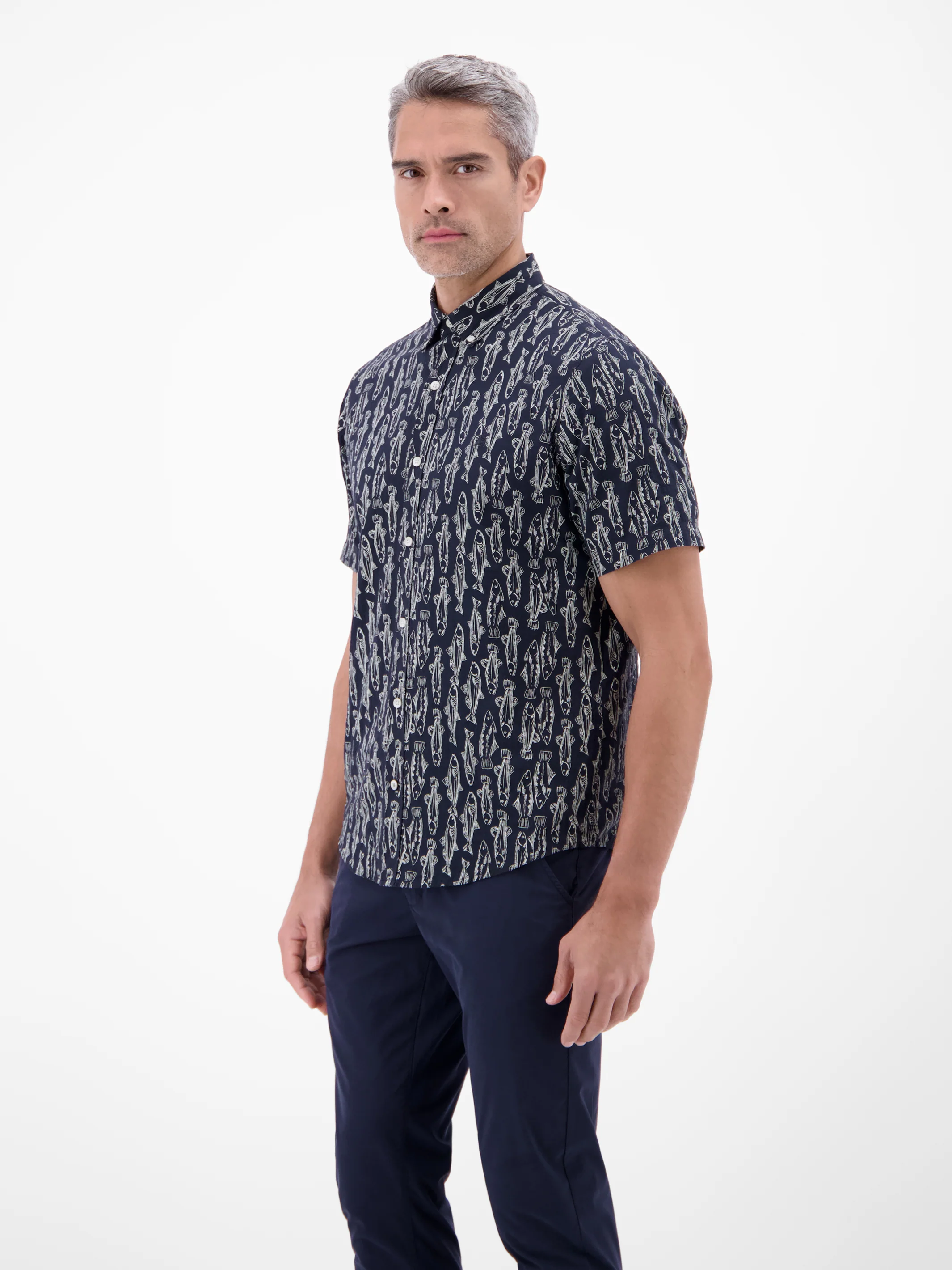 Kurzarmhemd mit marinem All-over-Print - Image 5