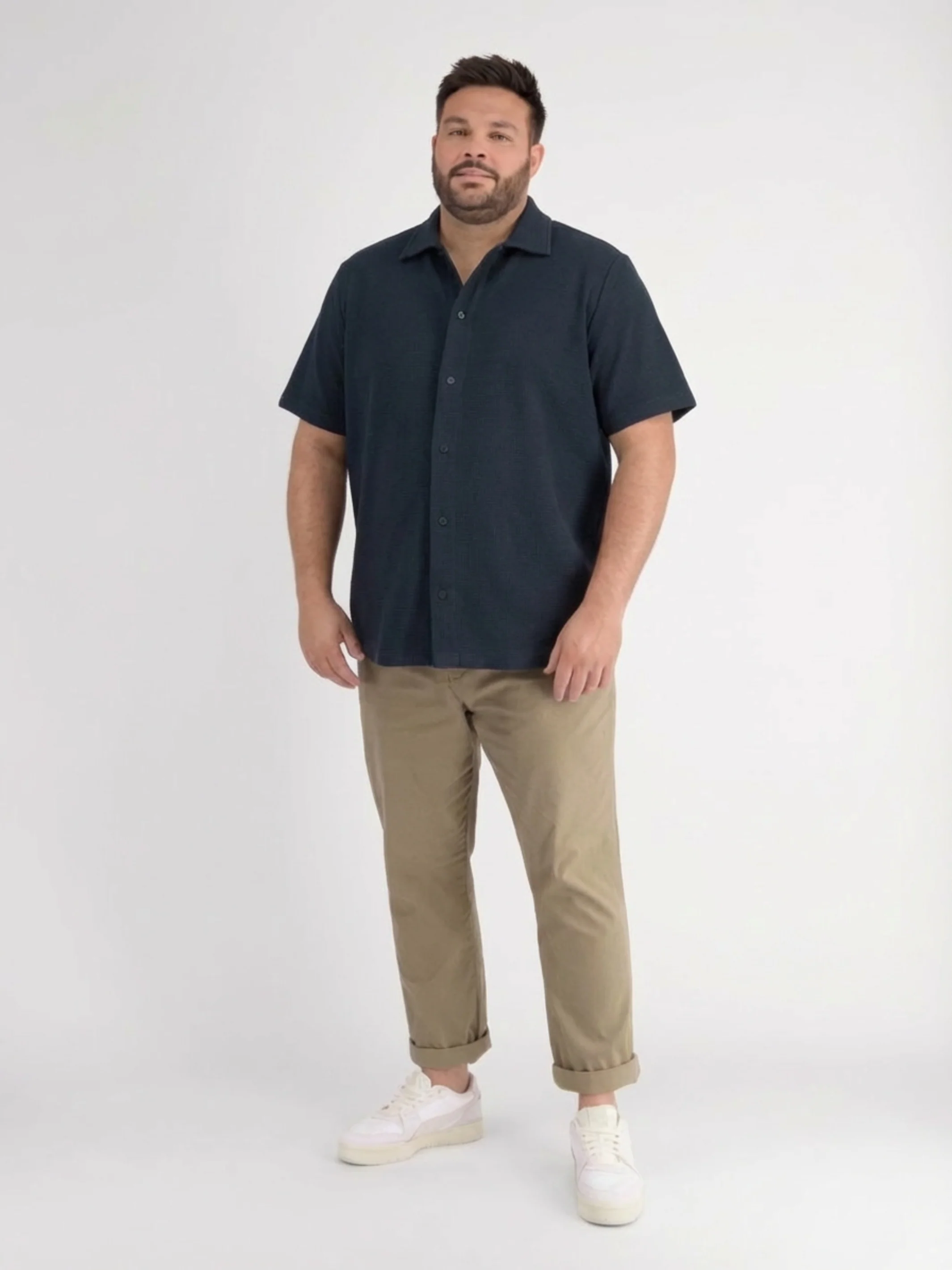 Poloshirt mit durchgehender Knopfleiste, große Größen - Image 4