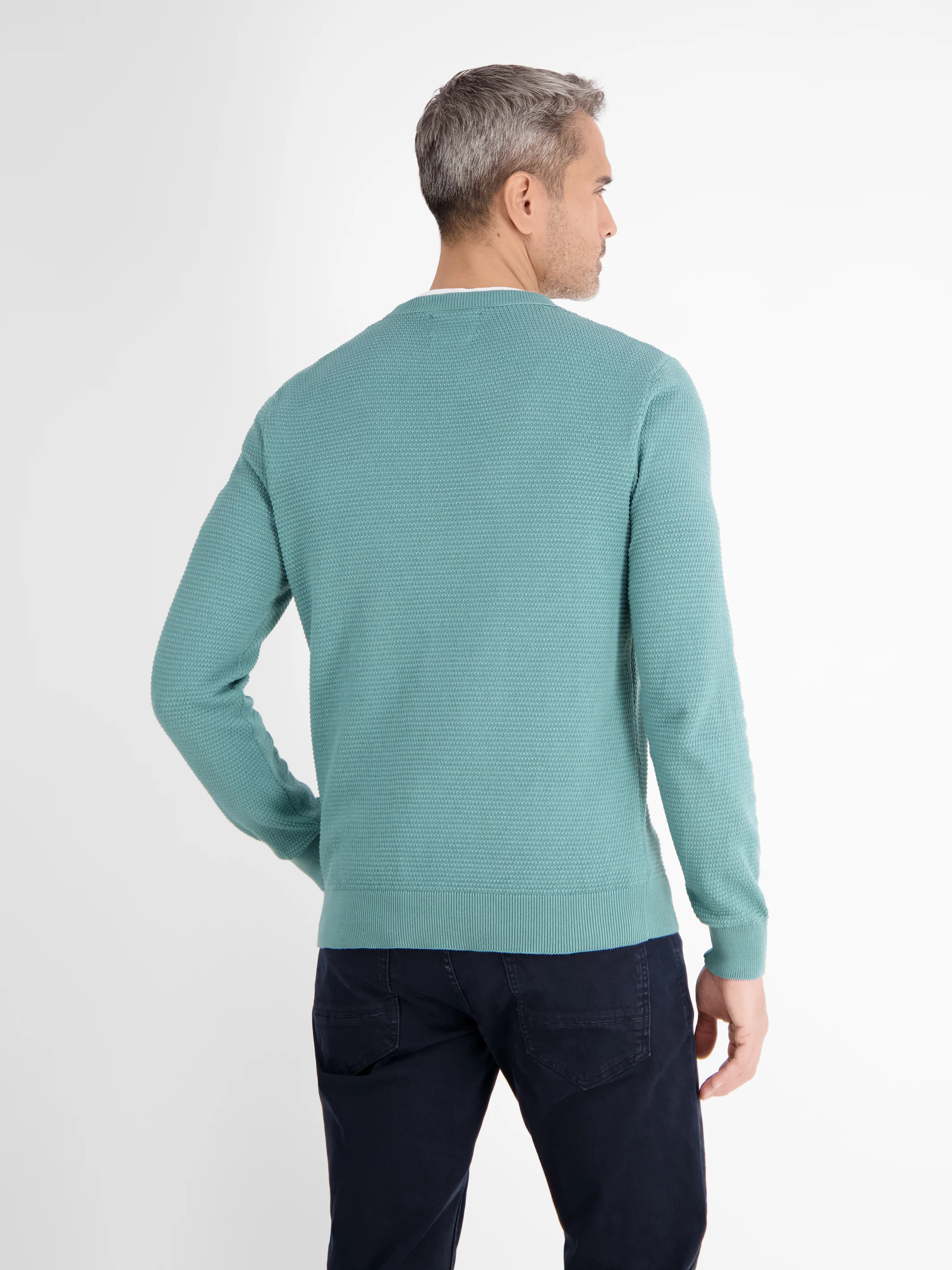 Rundhals-Strickpullover aus nachhaltig produzierter Baumwolle - Image 18