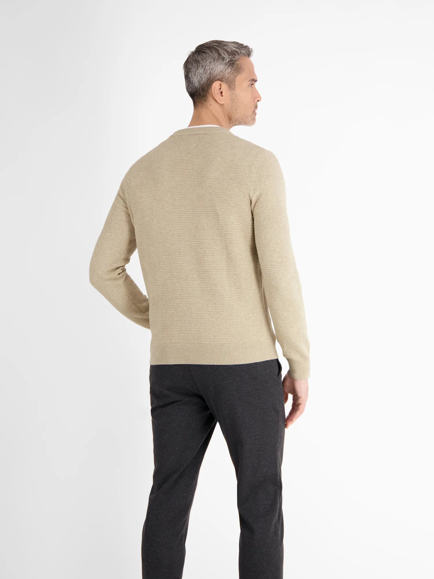 Rundhals-Strickpullover aus nachhaltig produzierter Baumwolle - Image 25