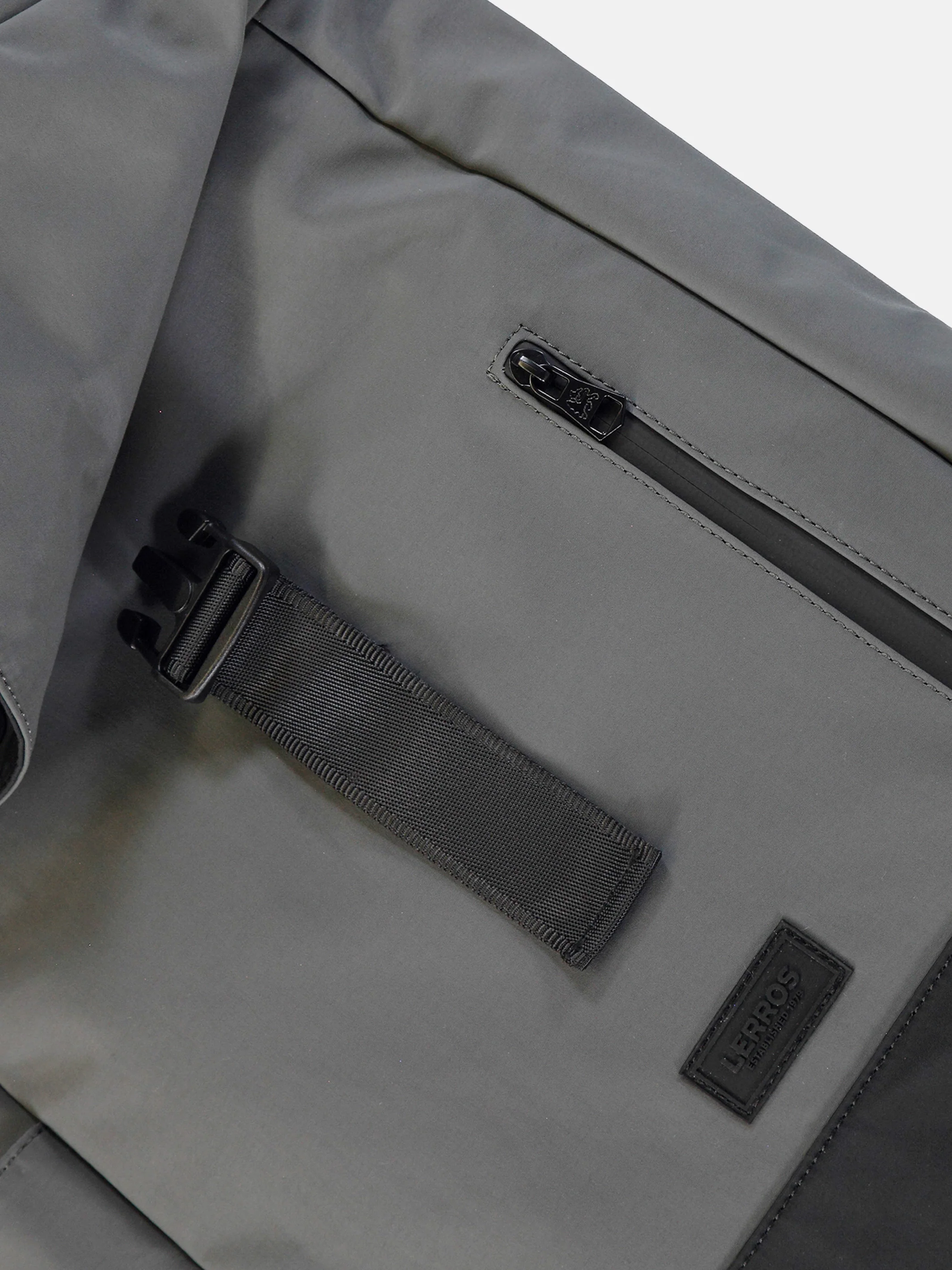 SEATTLE Rucksack mit Rollverschluss - Image 4