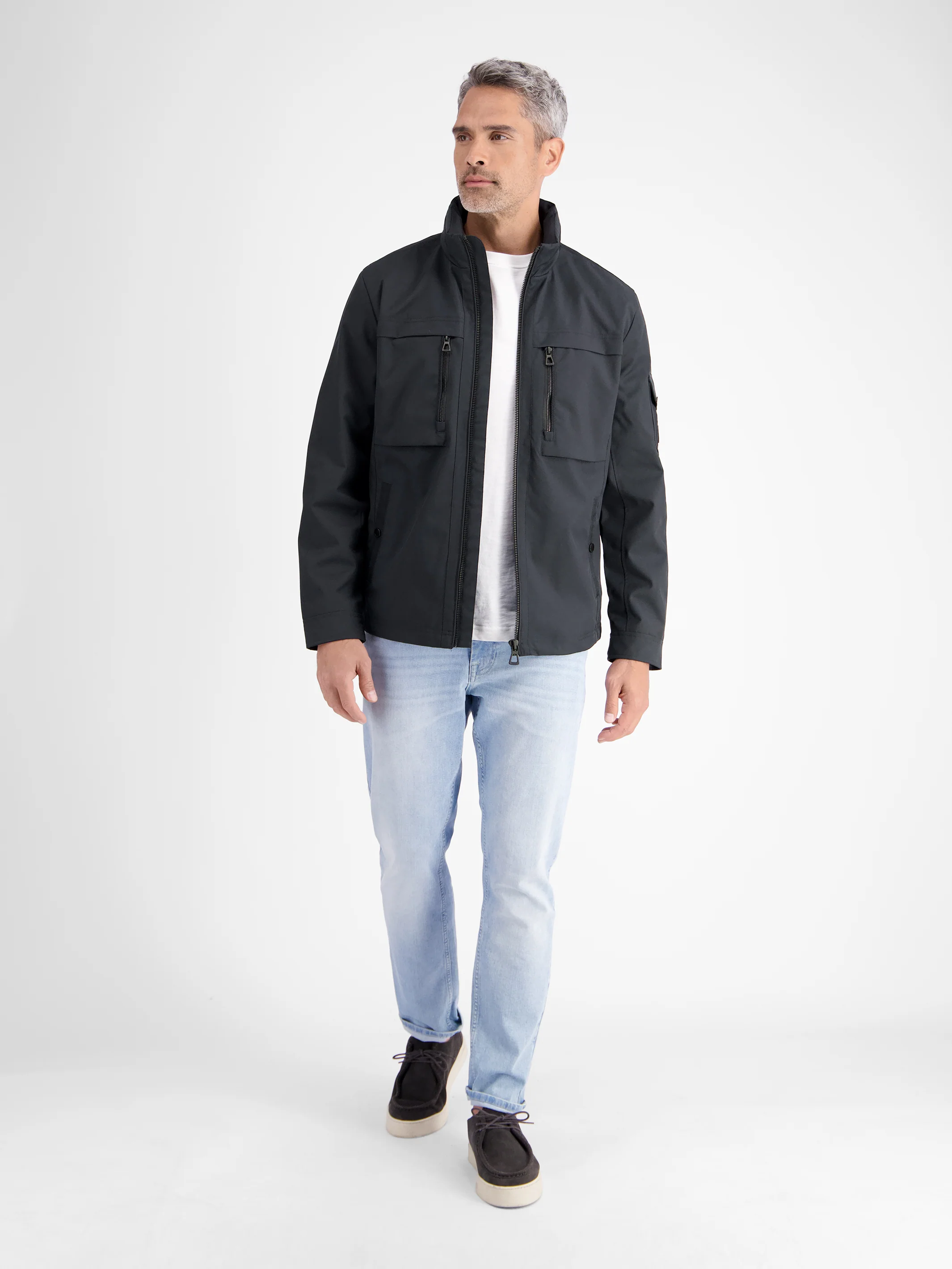 Outdoor-Funktionsjacke in Tech-Shellfabric, atmungsaktiv, wasser- und windabweisend - Image 13