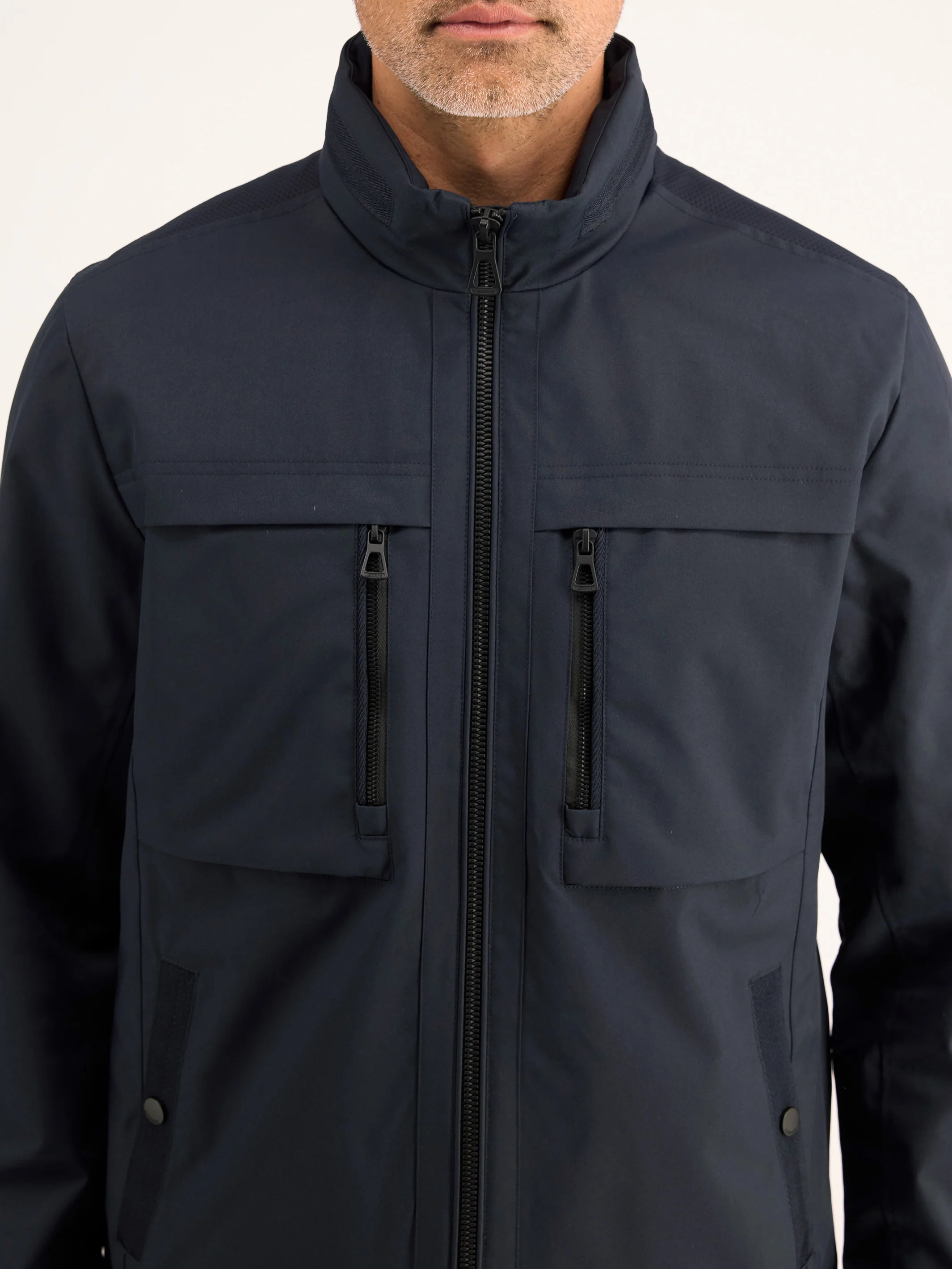 Outdoor-Funktionsjacke in Tech-Shellfabric, atmungsaktiv, wasser- und windabweisend - Image 14
