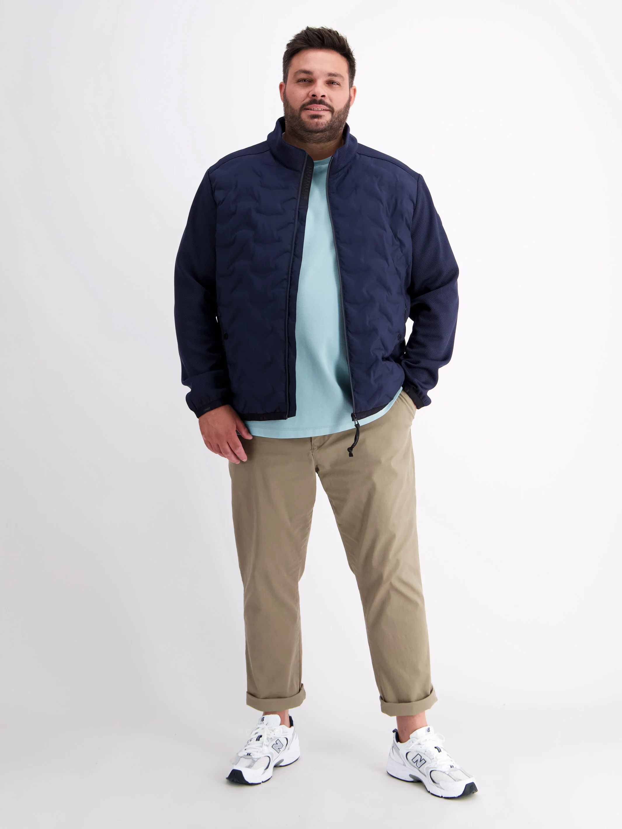 Sportliche Hybrid-Jacke - Image 10