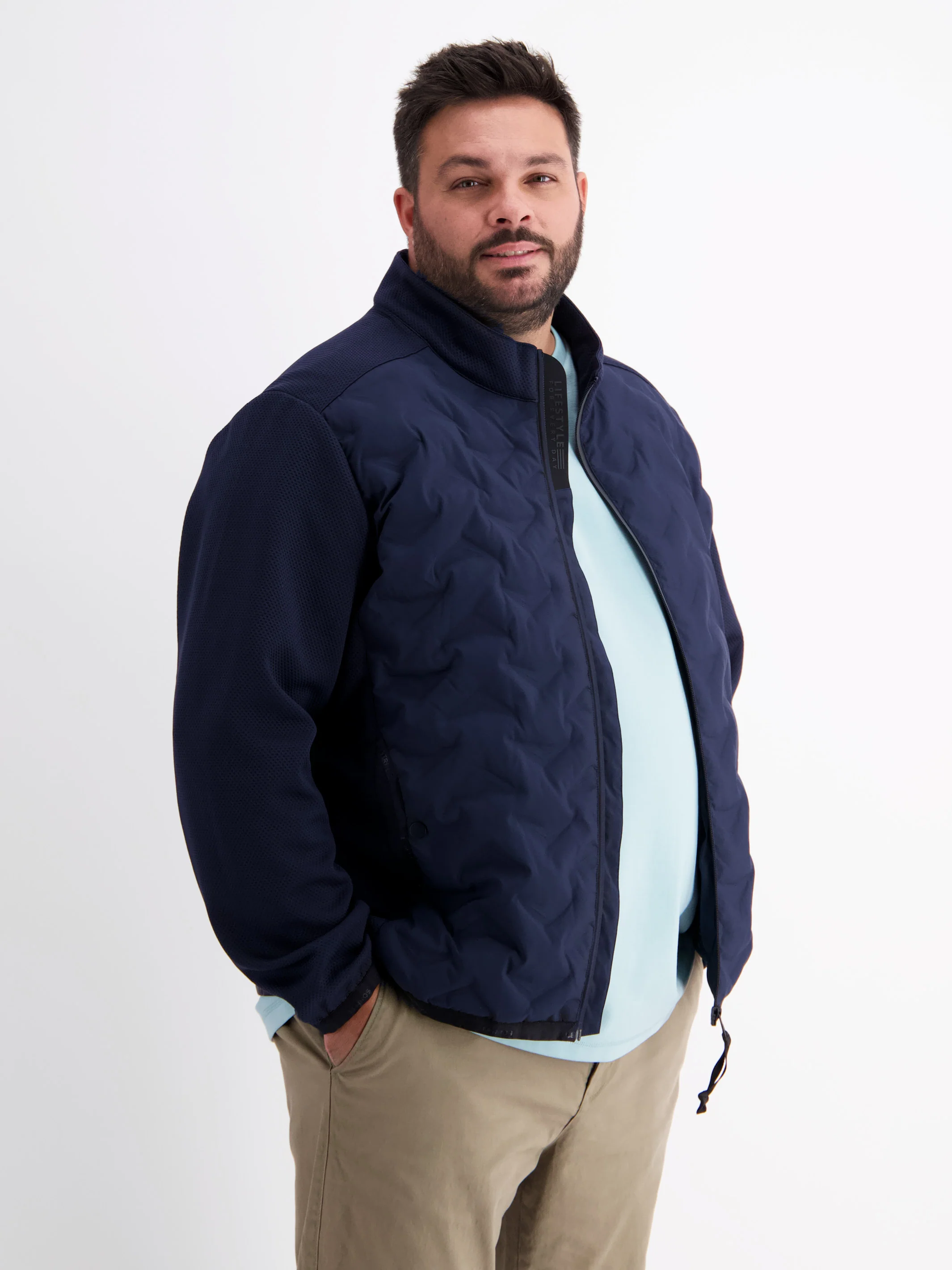 Sportliche Hybrid-Jacke - Image 8