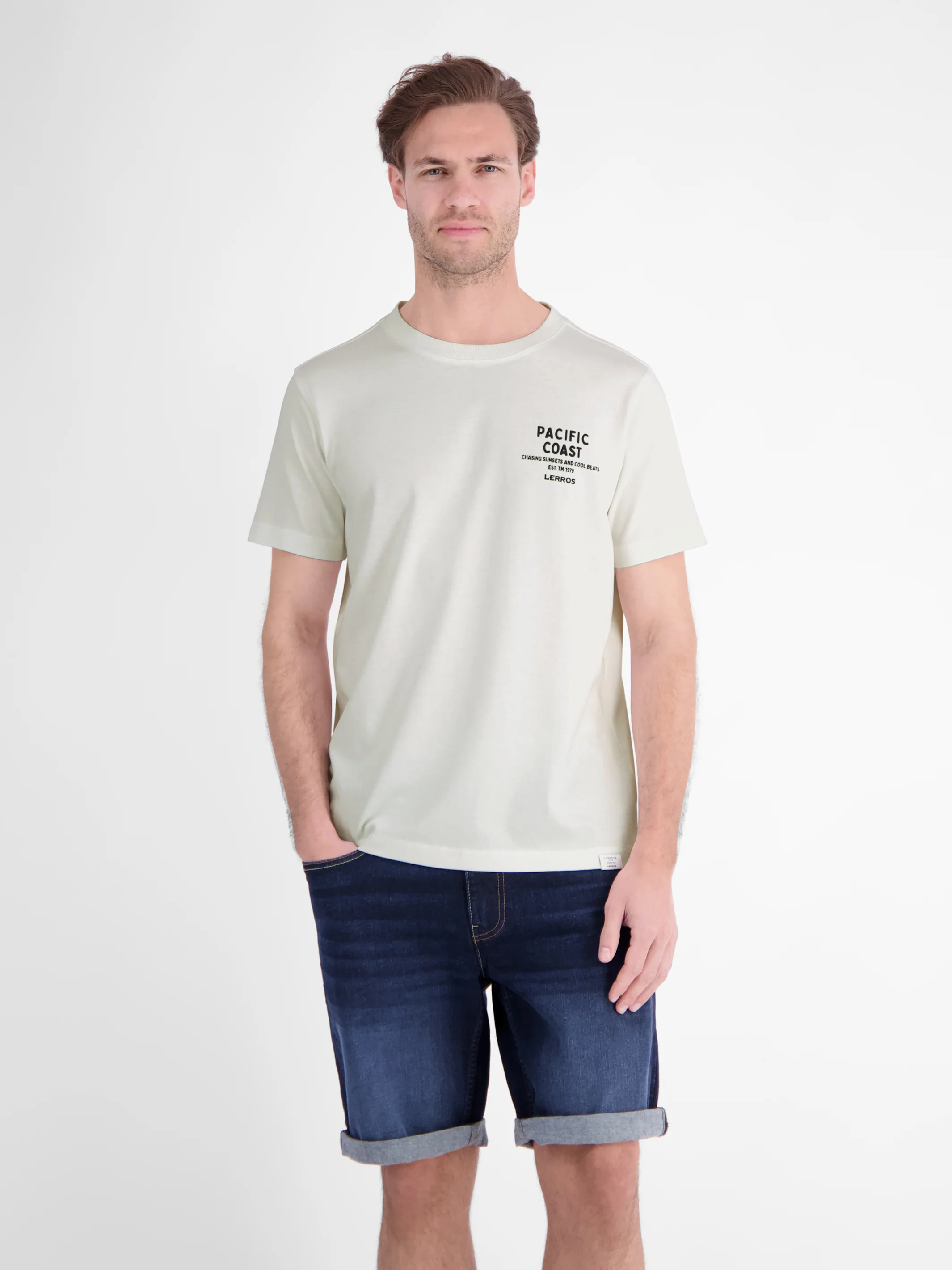 Sportliches T-Shirt aus Baumwolle mit Brust- und Rückenprint - Image 10