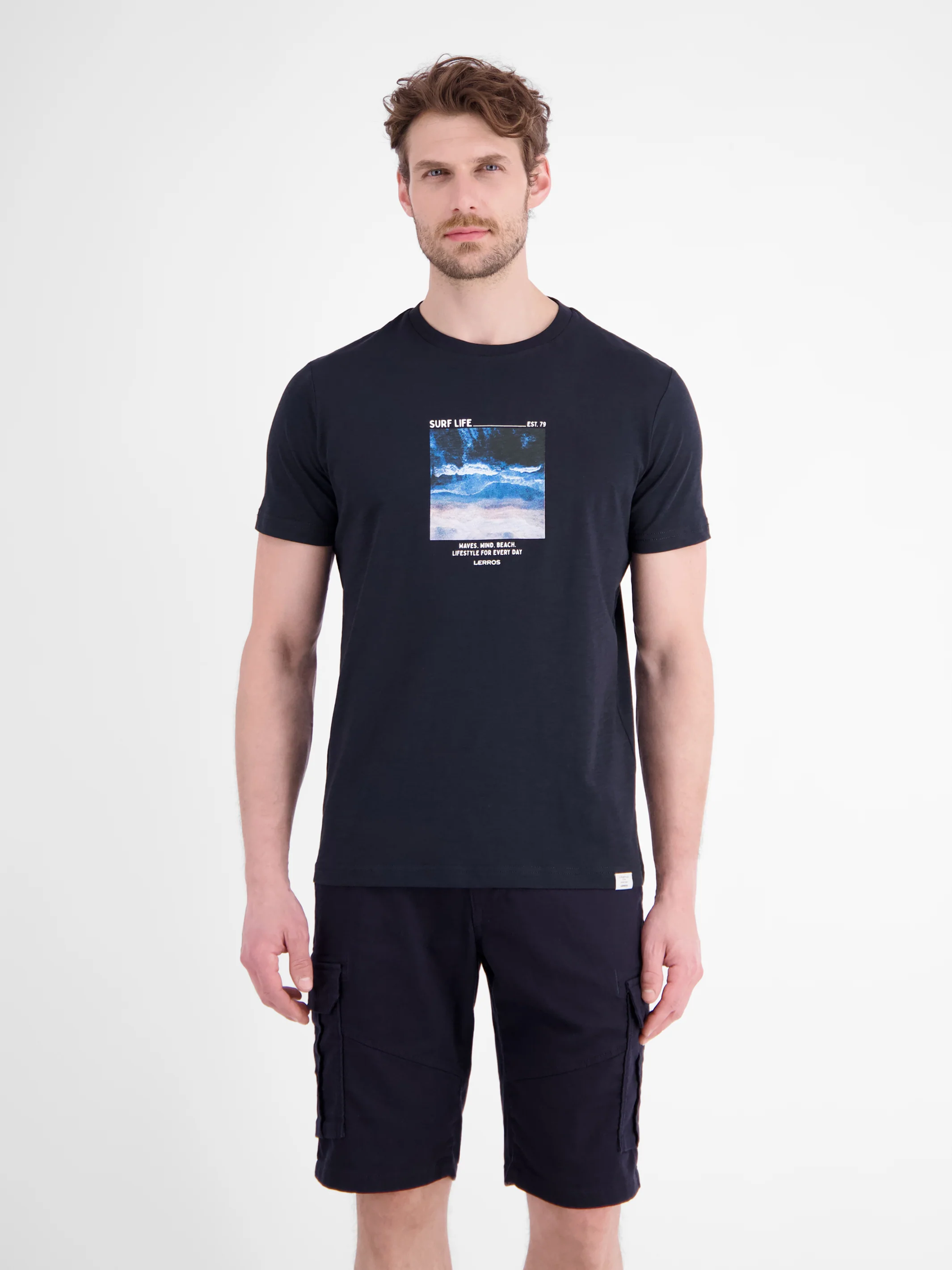 Sportliches T-Shirt mit Surfer-Motiv-Print, reine Baumwolle - Image 11