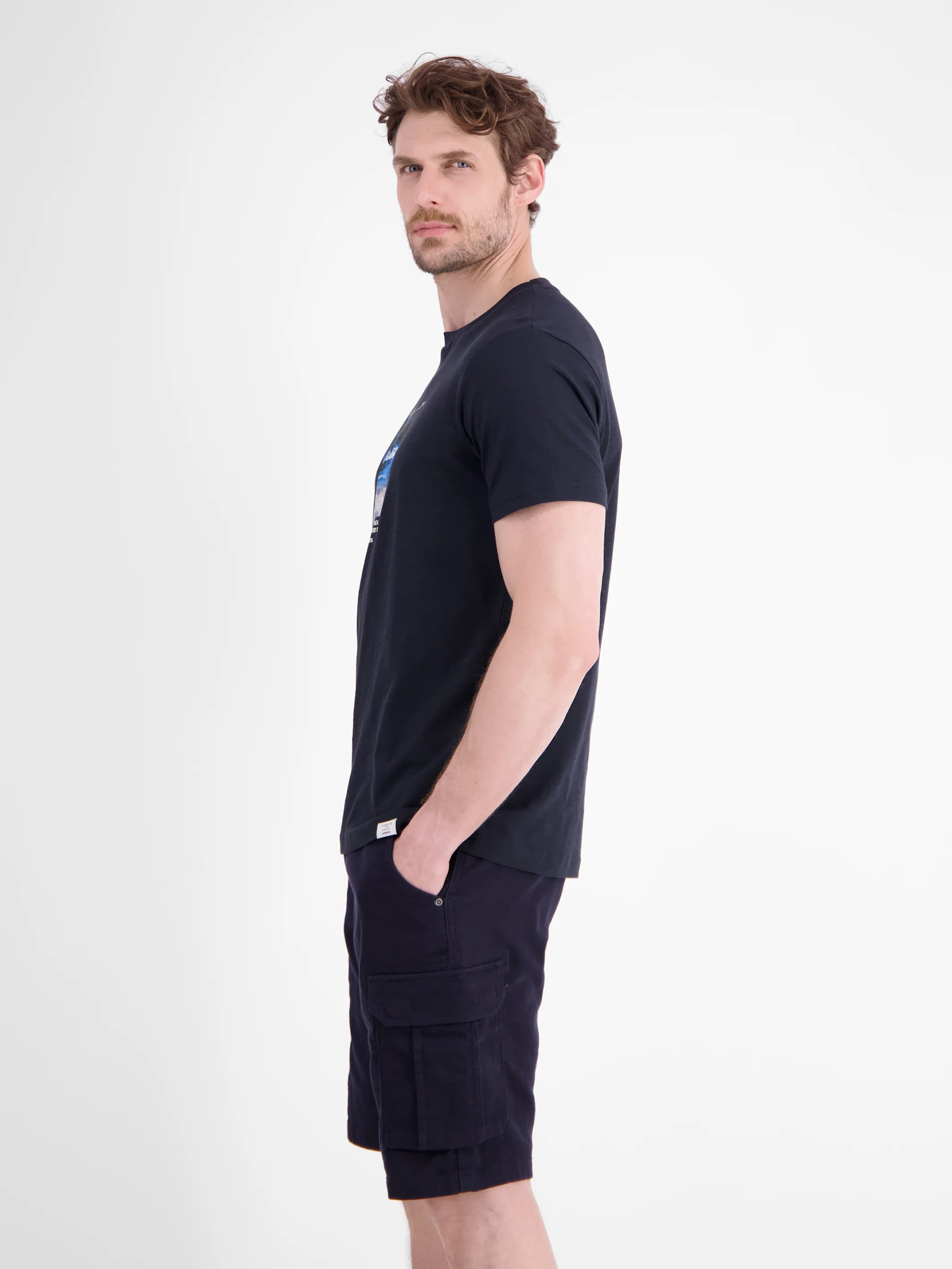 Sportliches T-Shirt mit Surfer-Motiv-Print, reine Baumwolle - Image 13