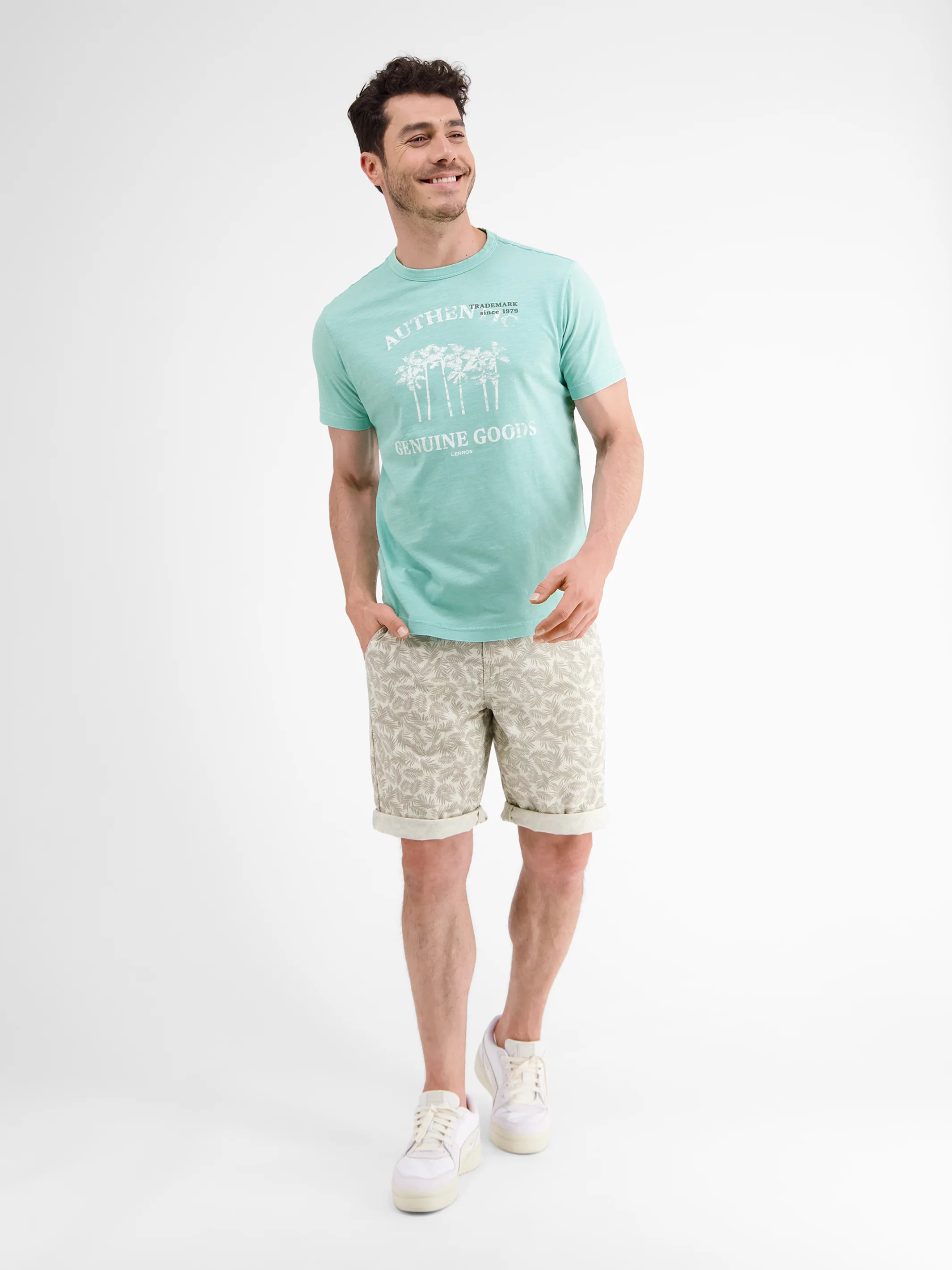 T-Shirt mit Frontprint - Image 17