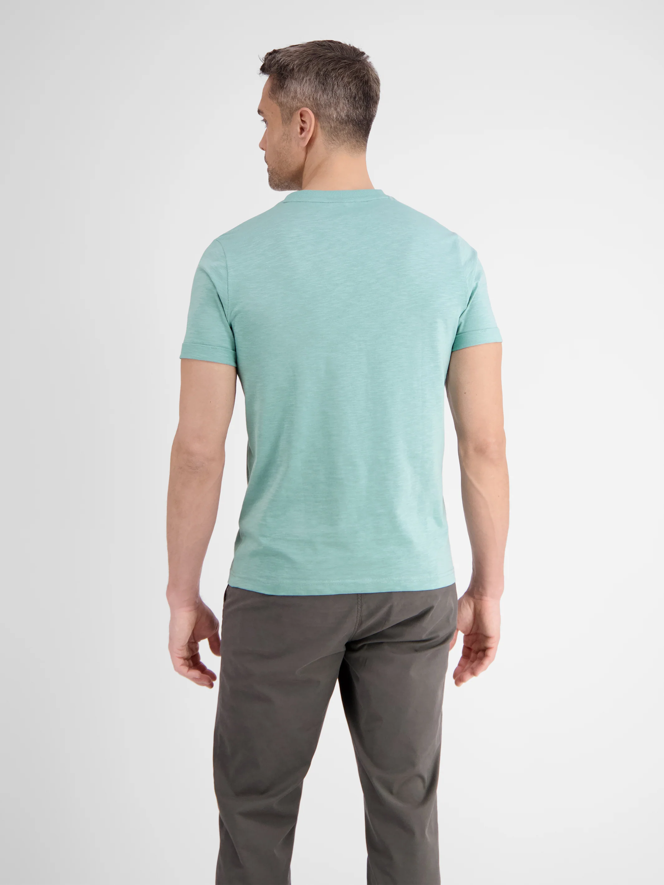 T-Shirt mit modischem Print - Image 20