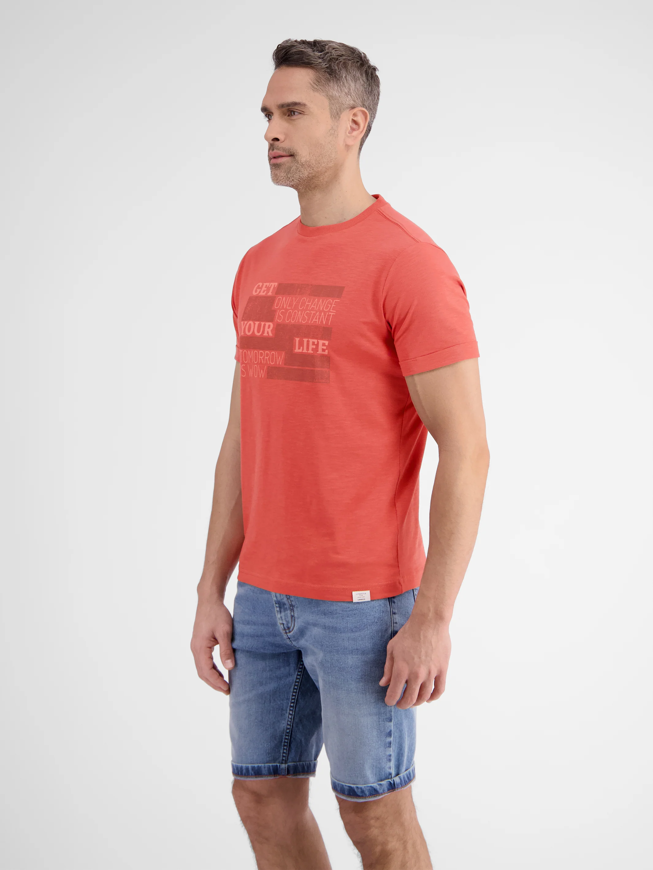 T-Shirt mit modischem Print - Image 27