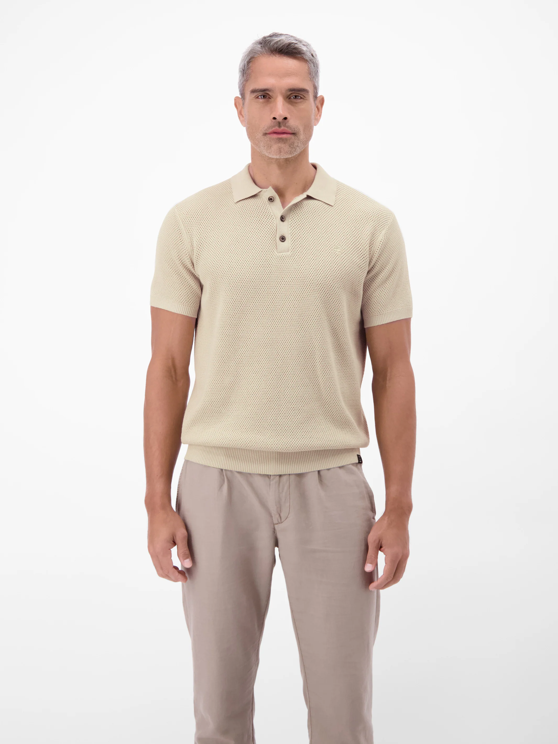 Unifarbenes Poloshirt in Strukturqualität - Image 3