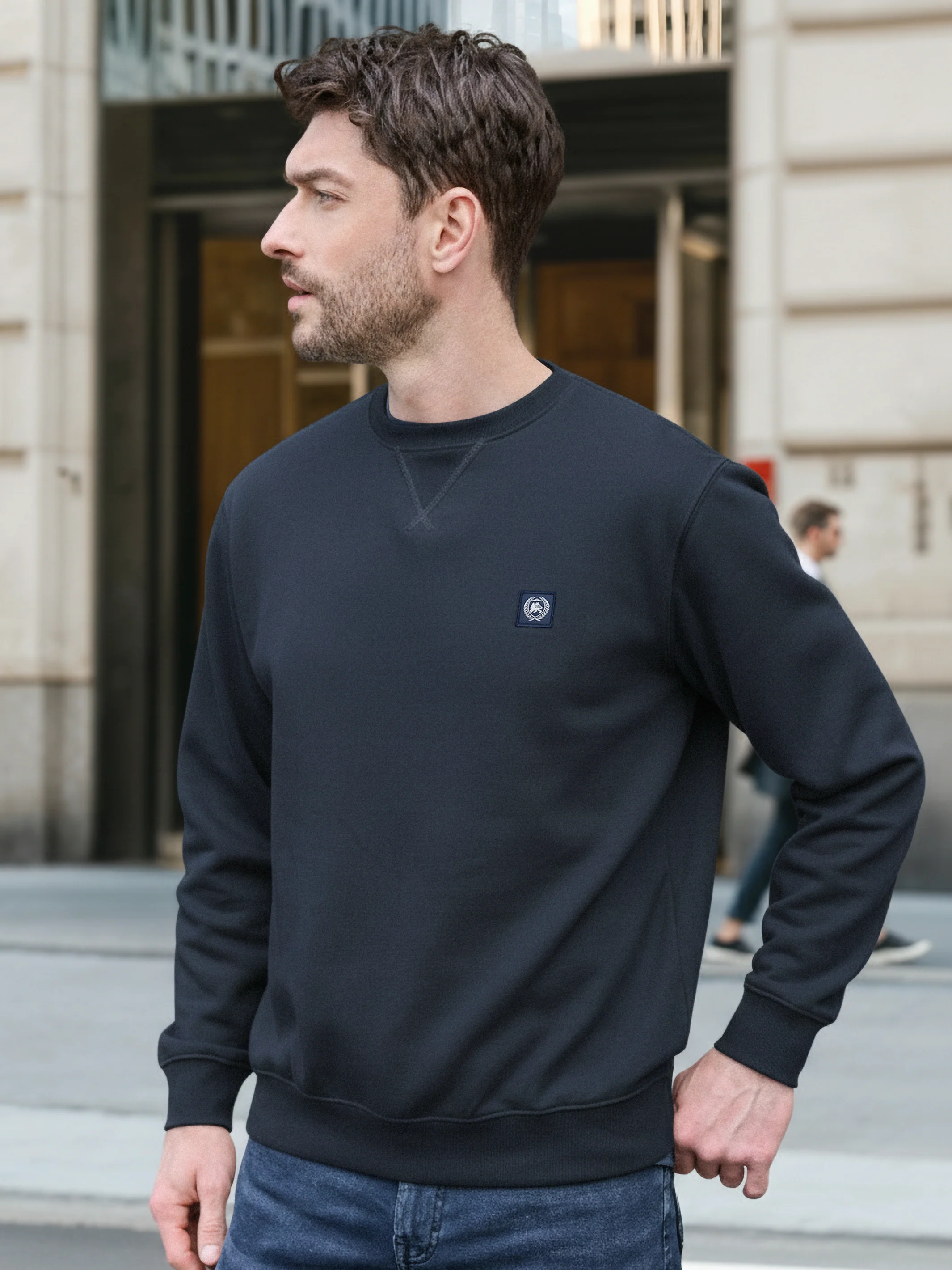 Urbaner Sweatshirtstyle für Herren - Image 22