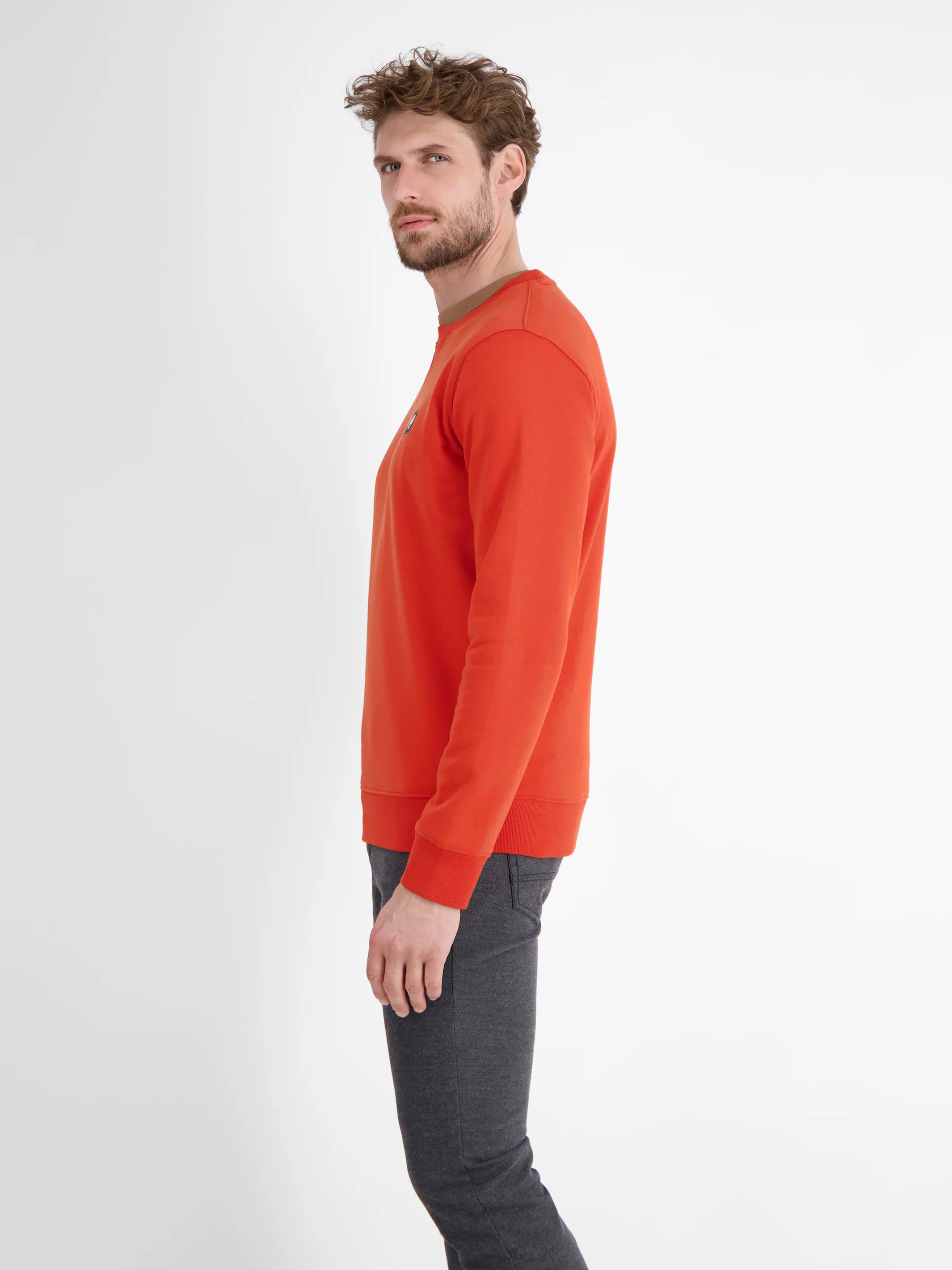 Urbaner Sweatshirtstyle für Herren - Image 3
