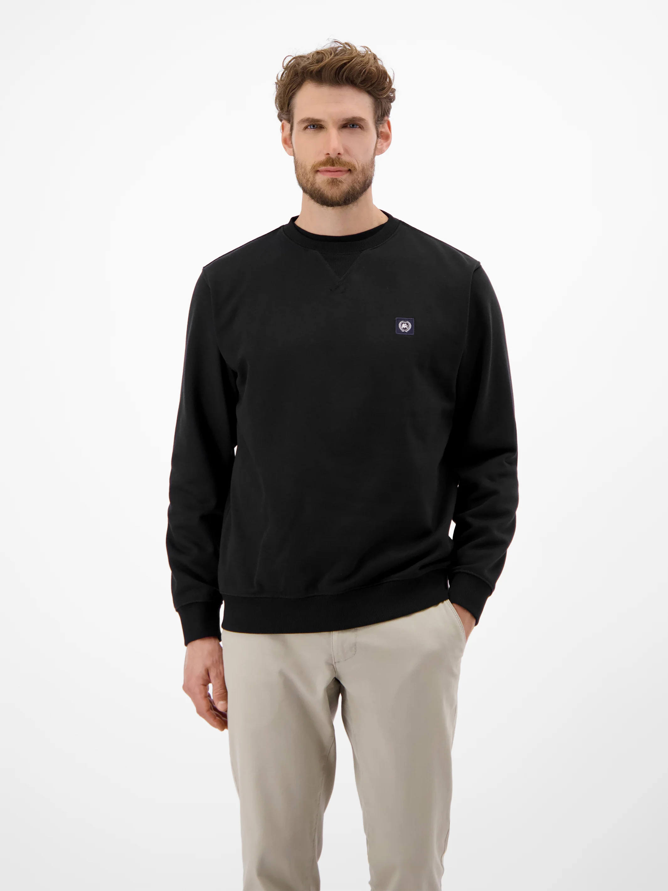 Urbaner Sweatshirtstyle für Herren - Image 33