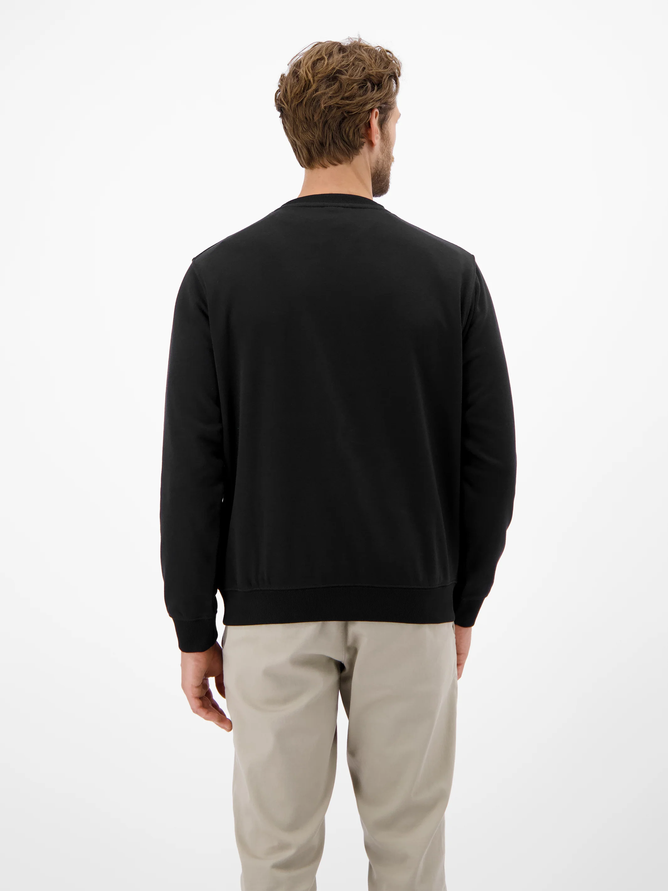 Urbaner Sweatshirtstyle für Herren - Image 34