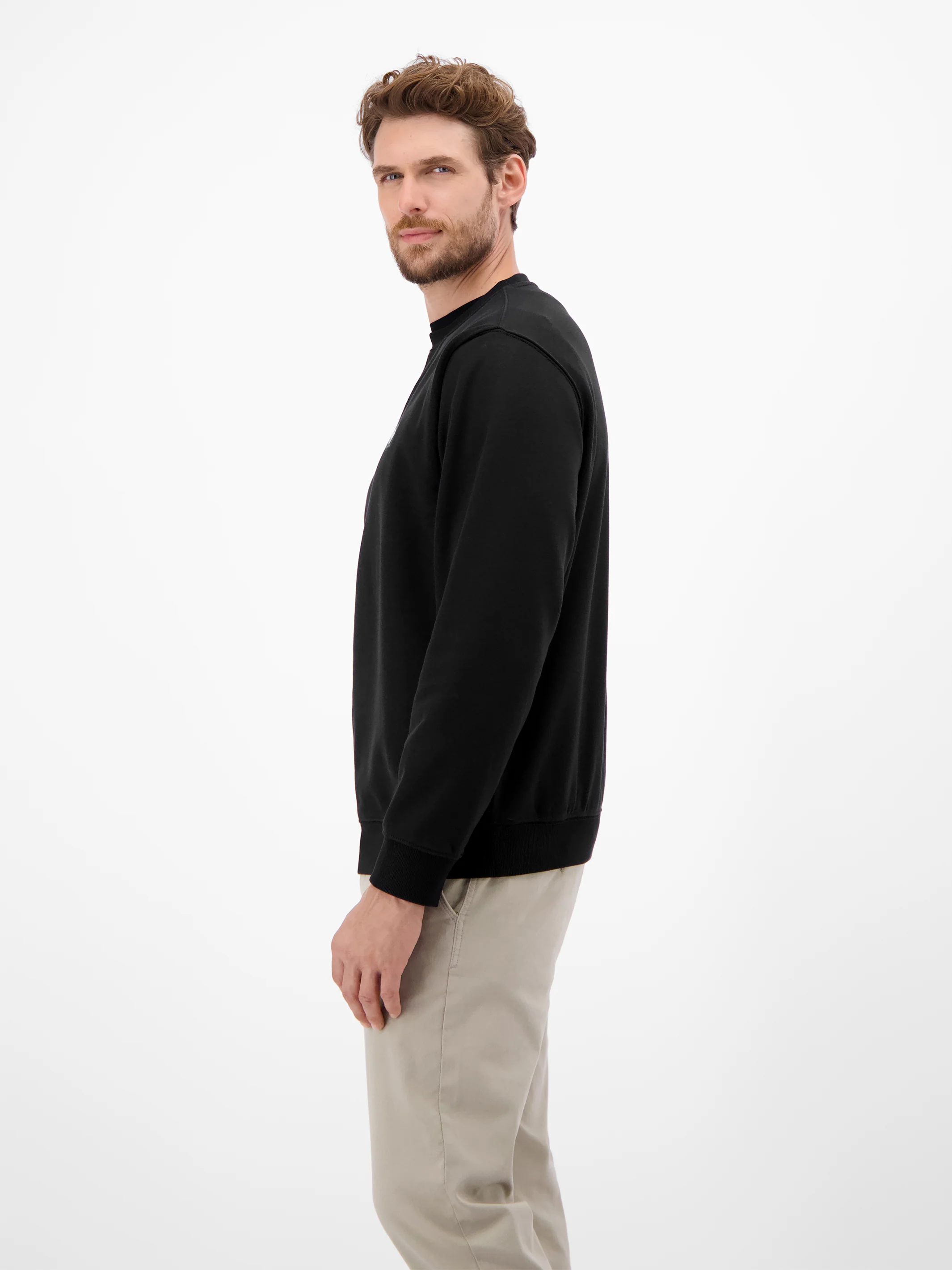 Urbaner Sweatshirtstyle für Herren - Image 35