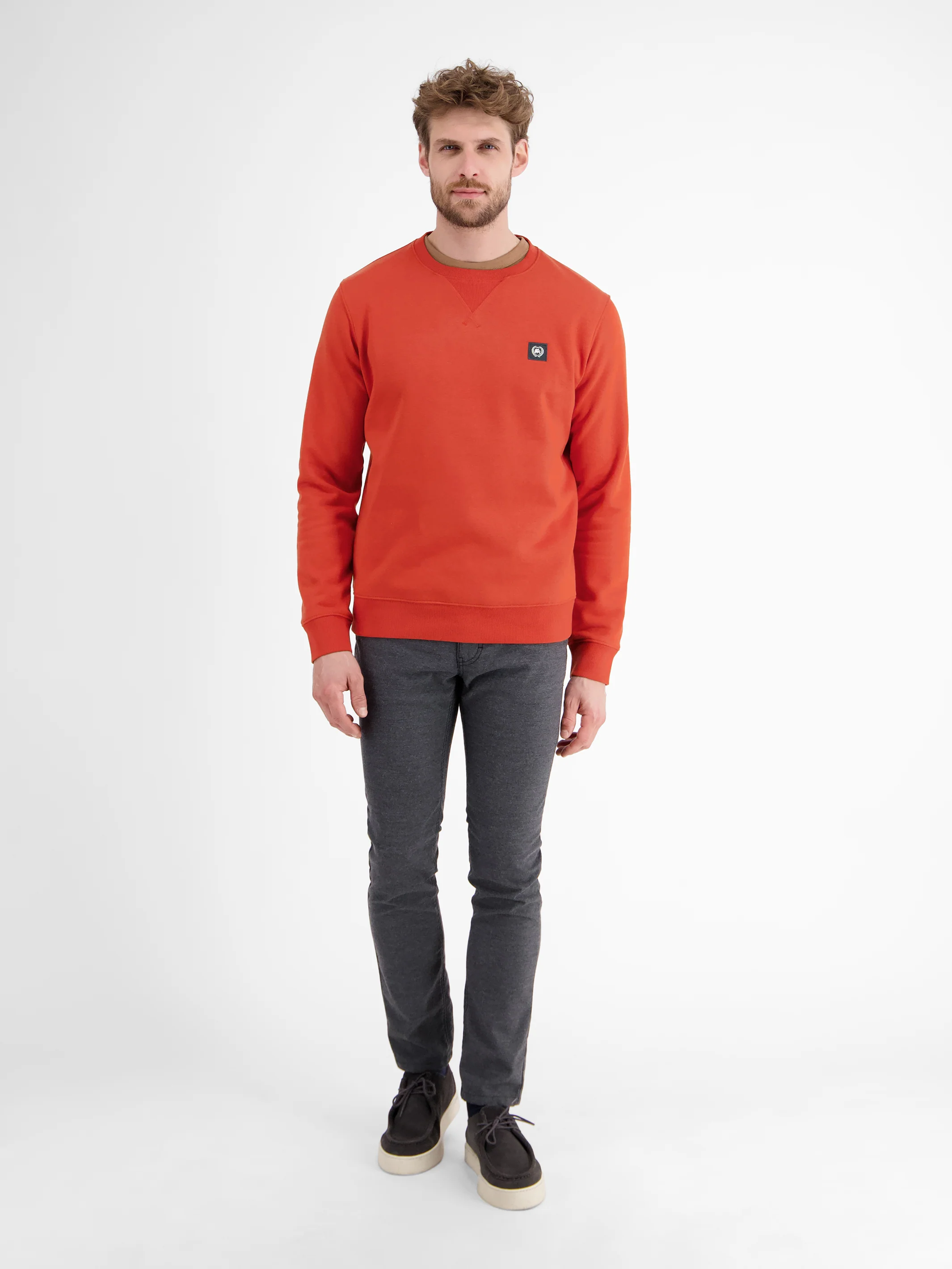 Urbaner Sweatshirtstyle für Herren - Image 4