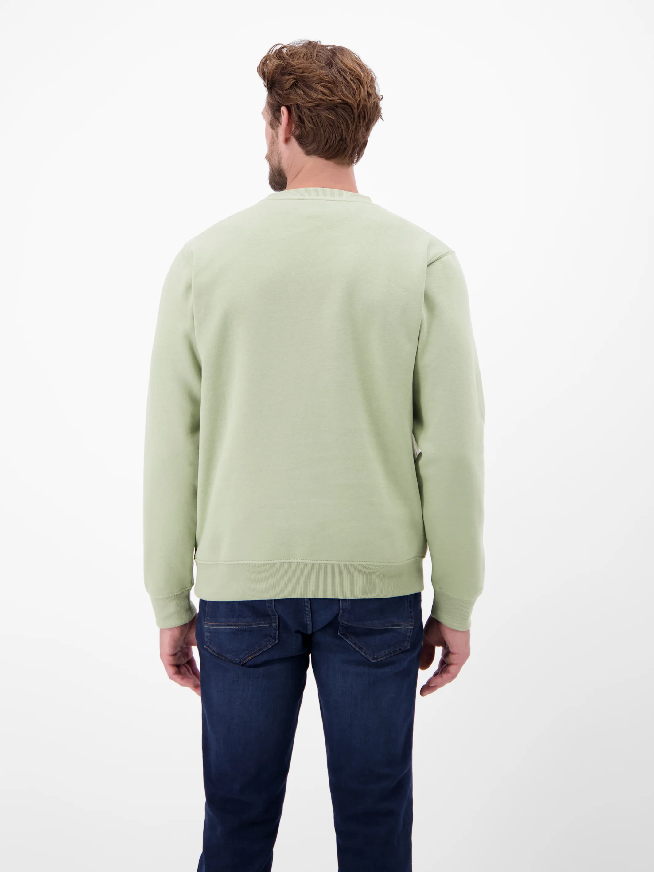 Urbaner Sweatshirtstyle für Herren - Image 47