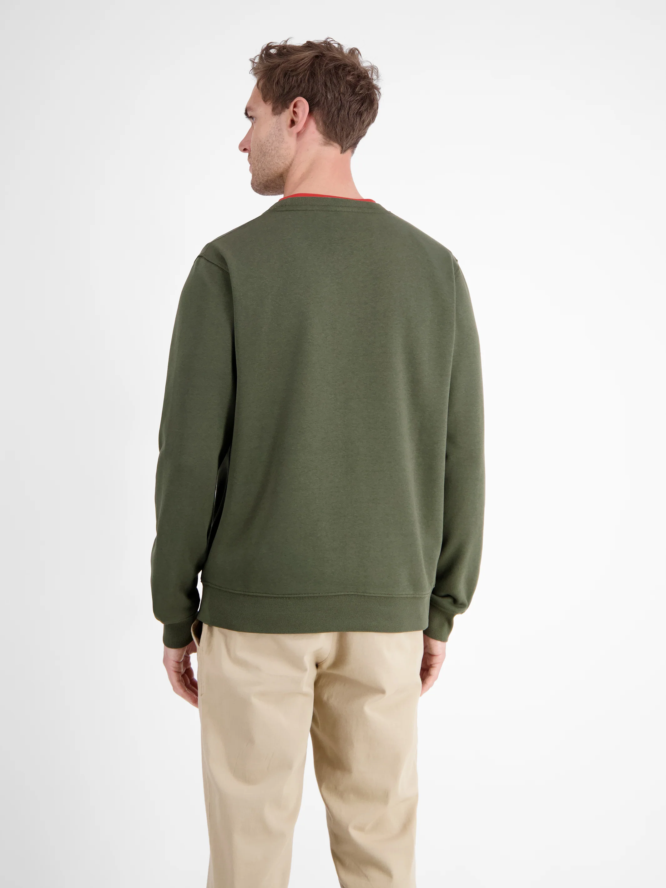 Urbaner Sweatshirtstyle für Herren - Image 53