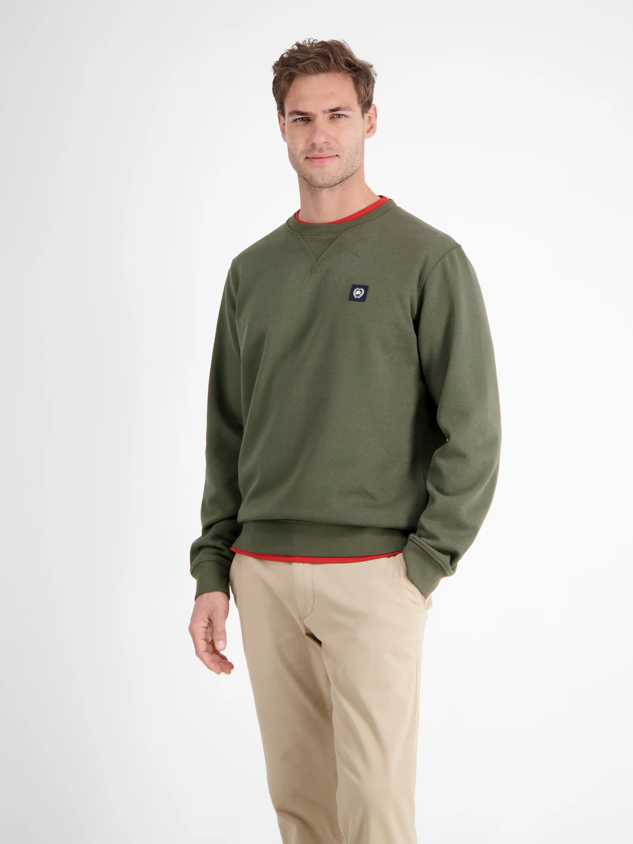 Urbaner Sweatshirtstyle für Herren - Image 54
