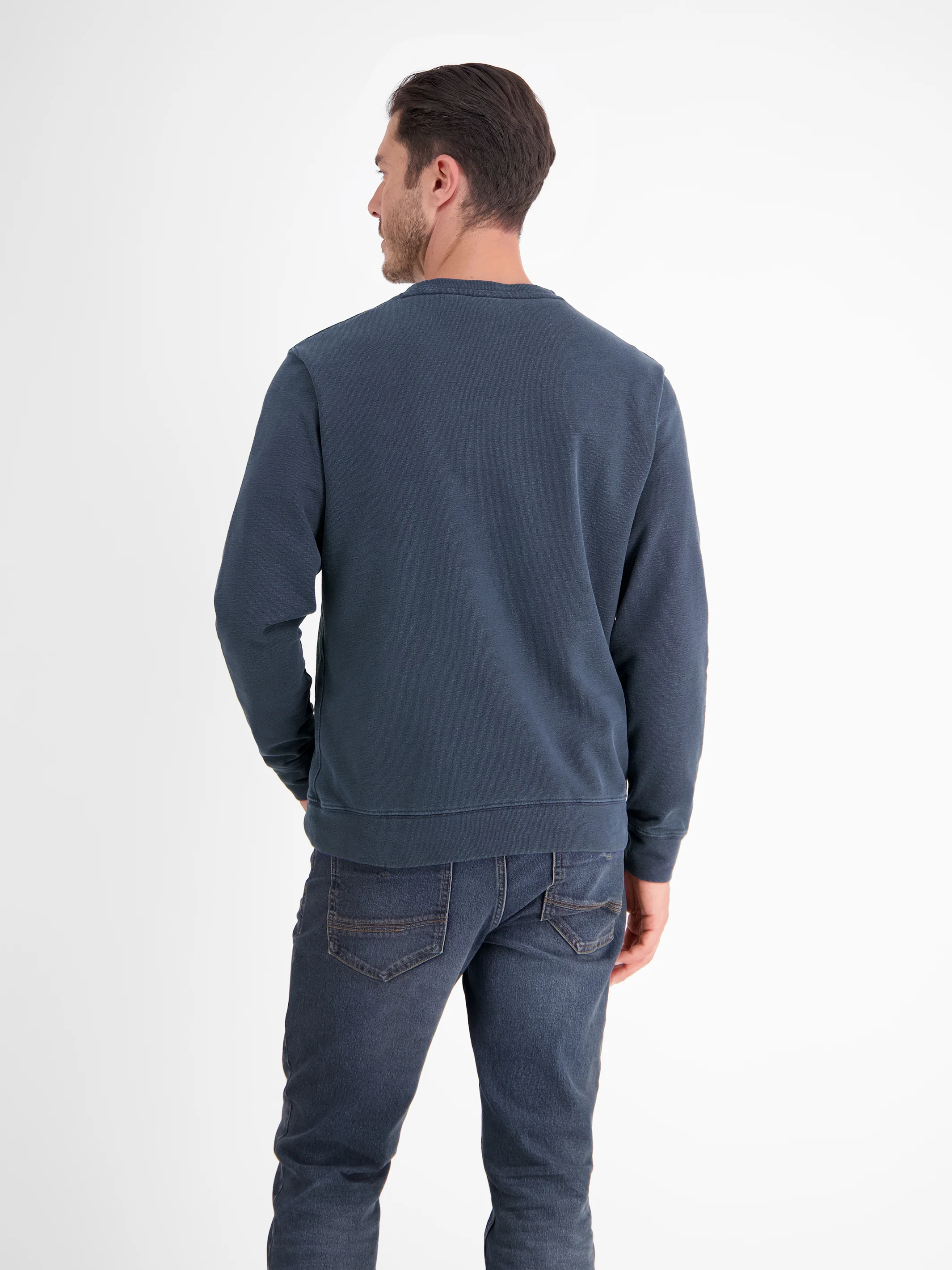 Urbaner Sweatshirtstyle, weiche Haptik - Image 19