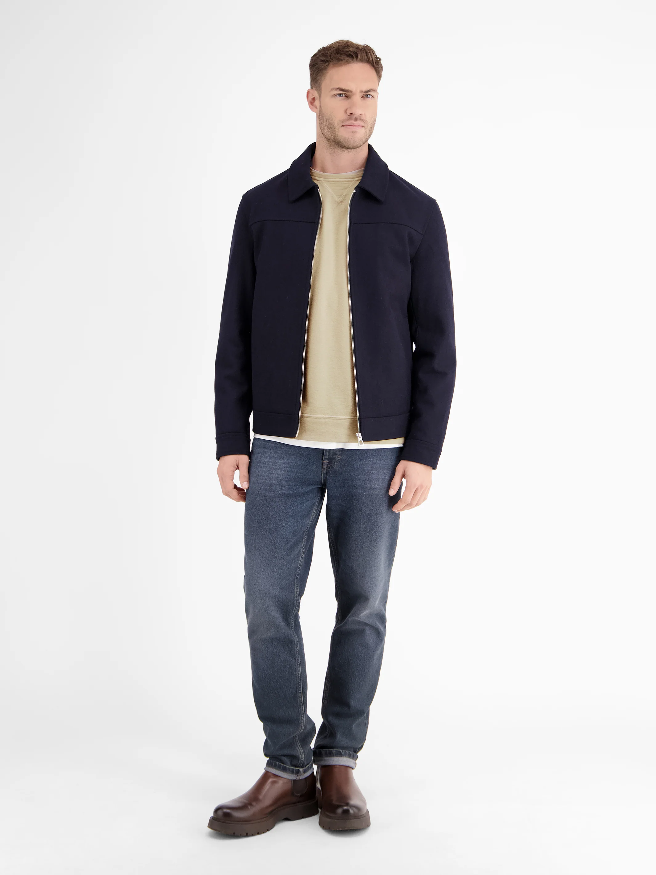 Urbaner Sweatshirtstyle, weiche Haptik - Image 31