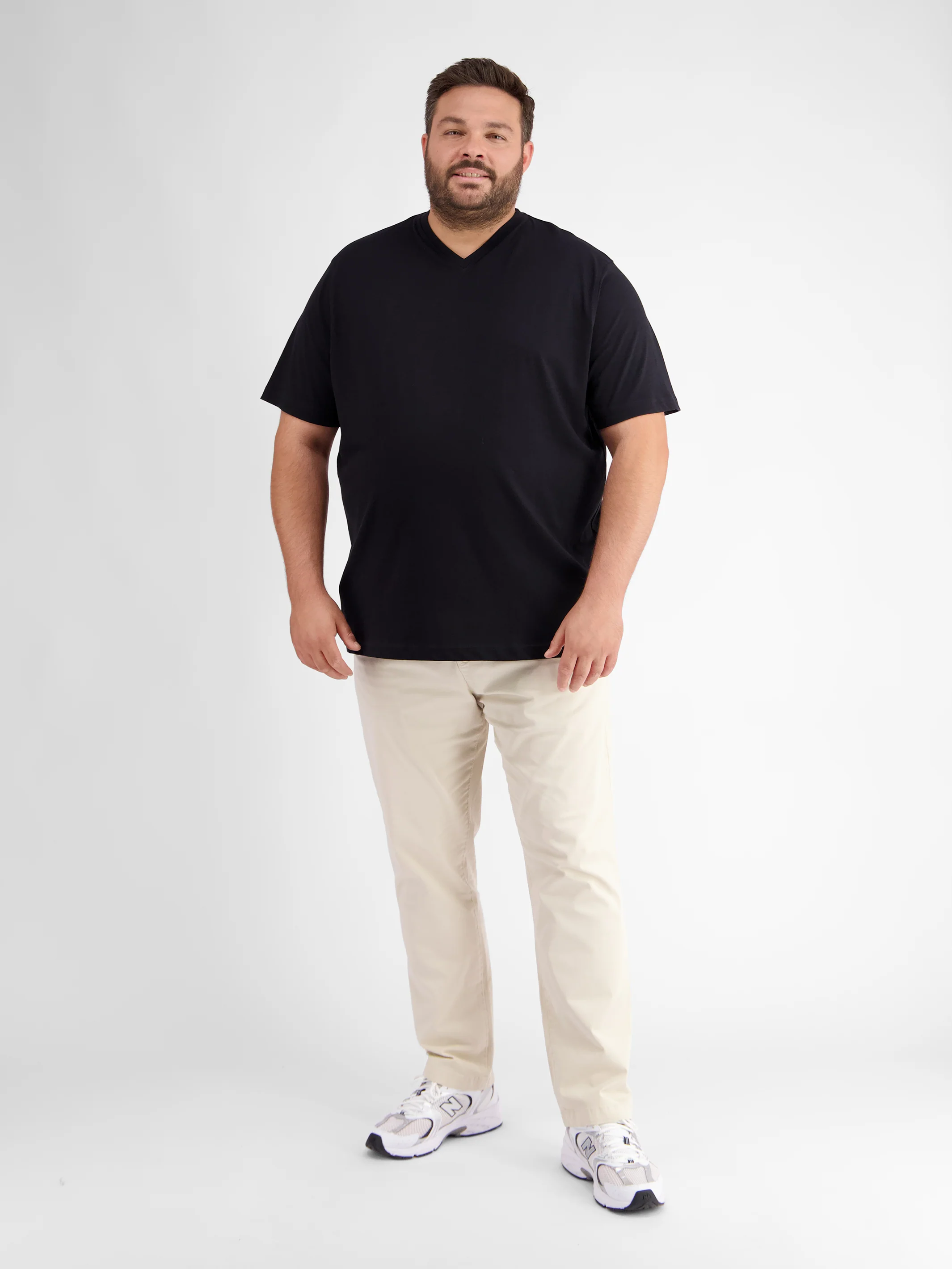 V-Neck Doppelpack Herren T-Shirt in Premium Baumwollqualität - Image 4